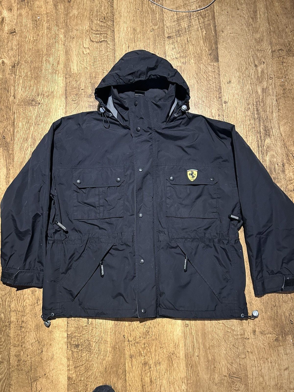 Ferrari Vintage 2000 Official Ferrari F1 Rain jacket M Boxy Size US M / EU 48-50 / 2 - 1 Thumbnail