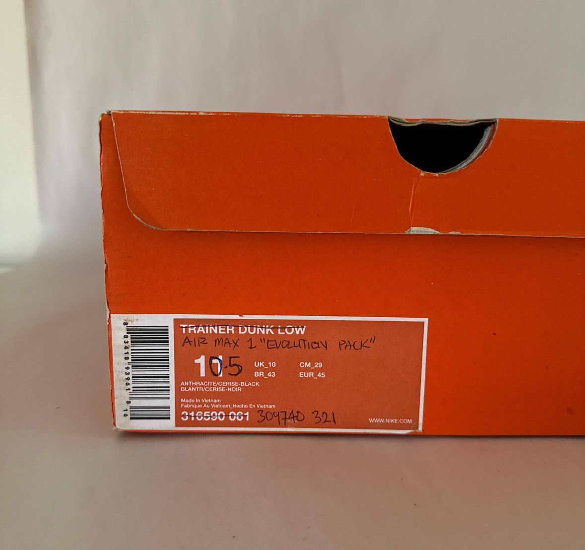 Nike BRAND NEW *RARE* NIKE AIR MAX 1 "EVOLUTION PACK" SZ 11 Size US 11 / EU 44 - 7 Thumbnail