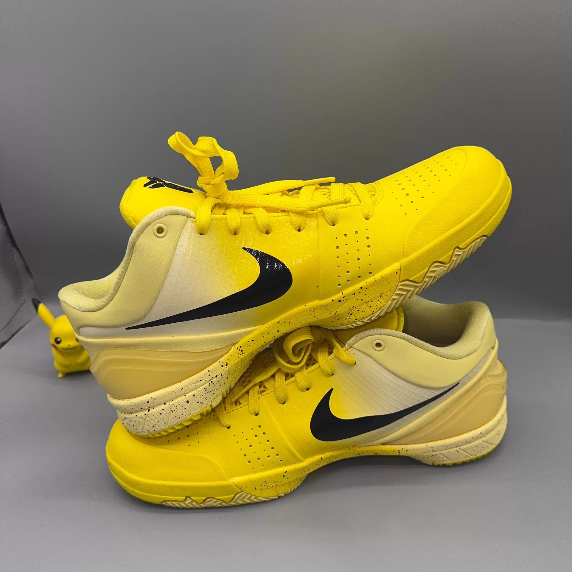 Nike Nike Kobe 4 Yellow Size 44.5 Size US 10.5 / EU 43-44 - 6 Thumbnail