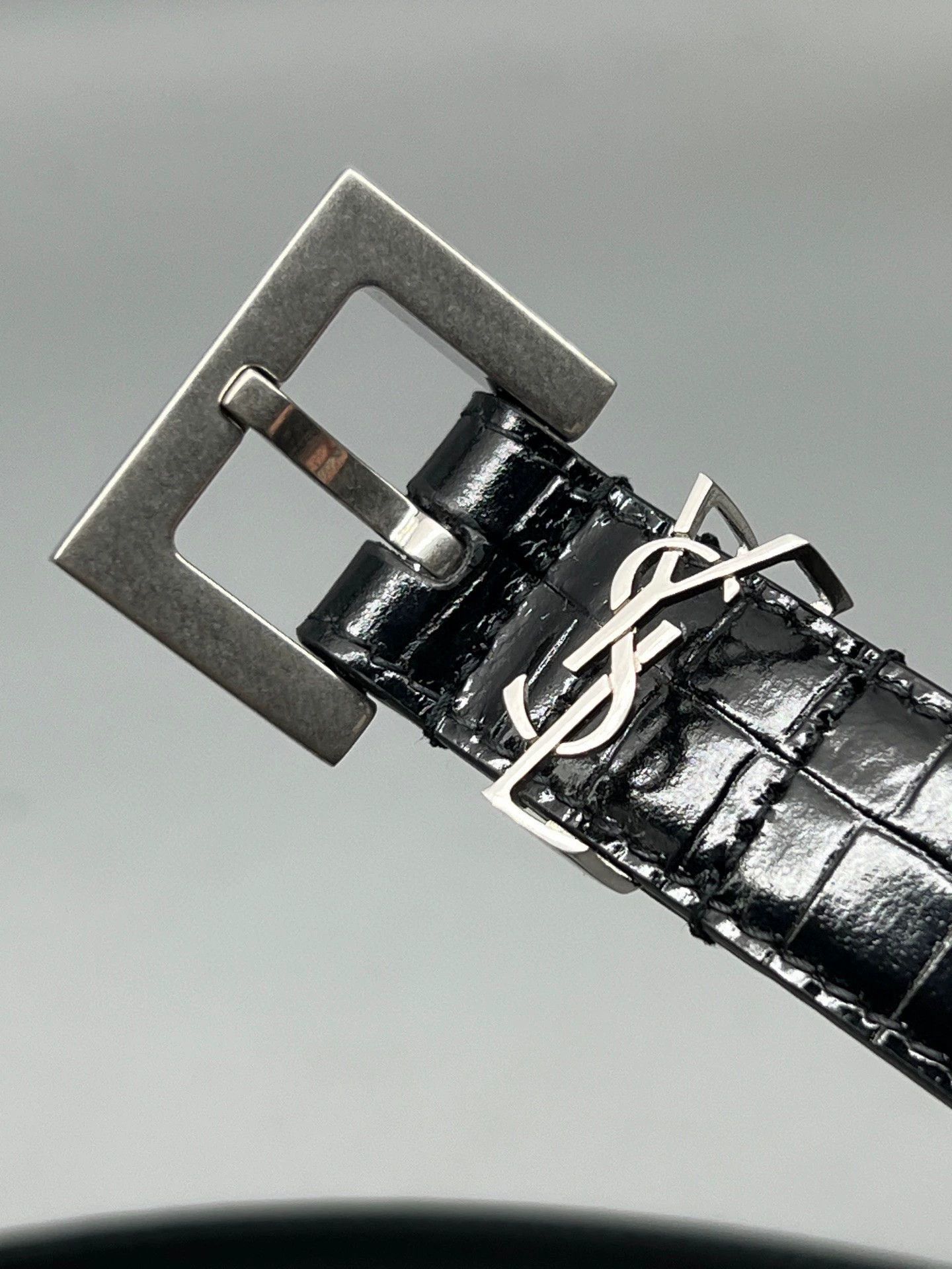 Yves Saint Laurent YSL Black Patent Crocodile Pattern Belt Size ONE SIZE - 2 Thumbnail