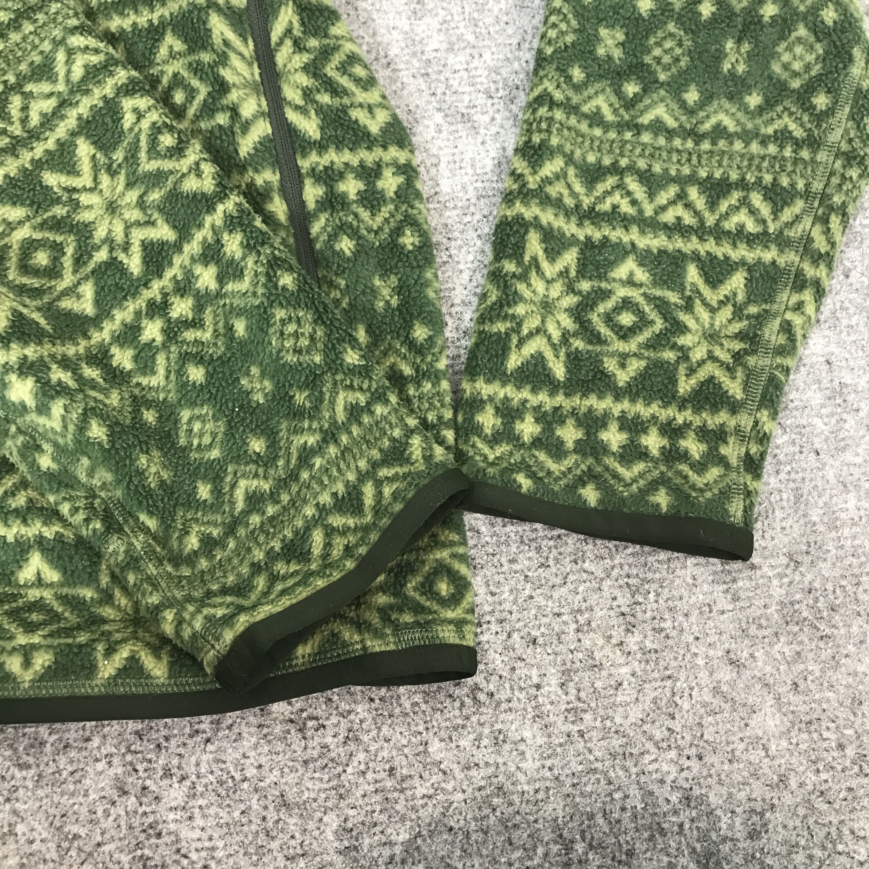 Montbell vintage montbell fleece navajo jacket K63B5 Size US L / EU 52-54 / 3 - 7 Thumbnail