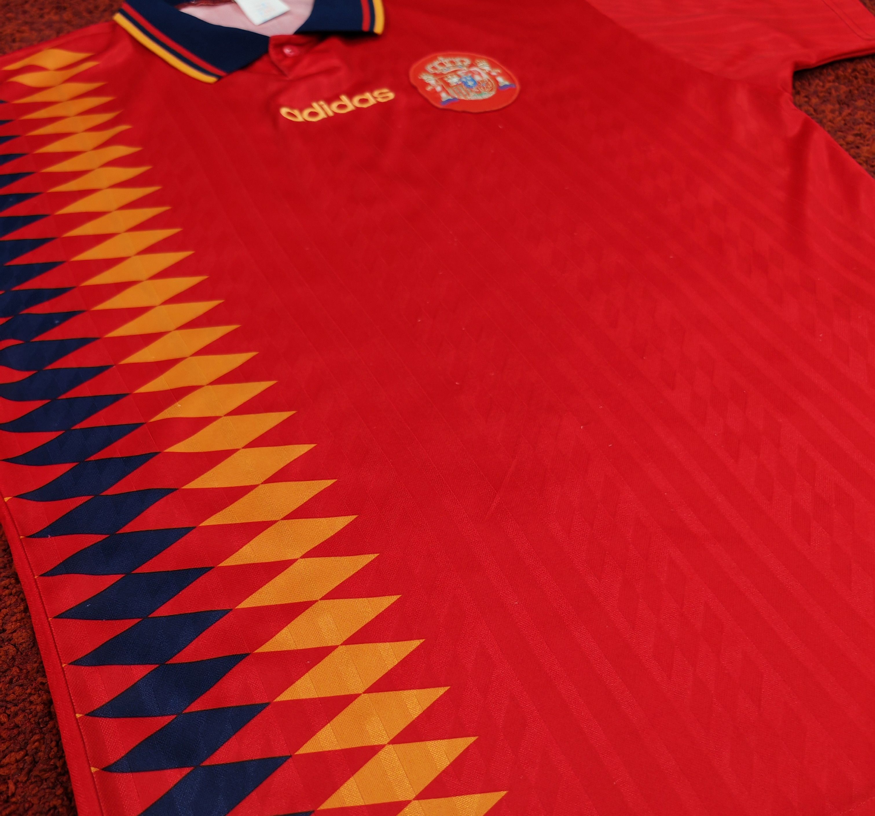 Adidas × Vintage SPAIN HOME JERSEY FOOTBALL SHIRT 1994 Size US L / EU 52-54 / 3 - 6 Thumbnail