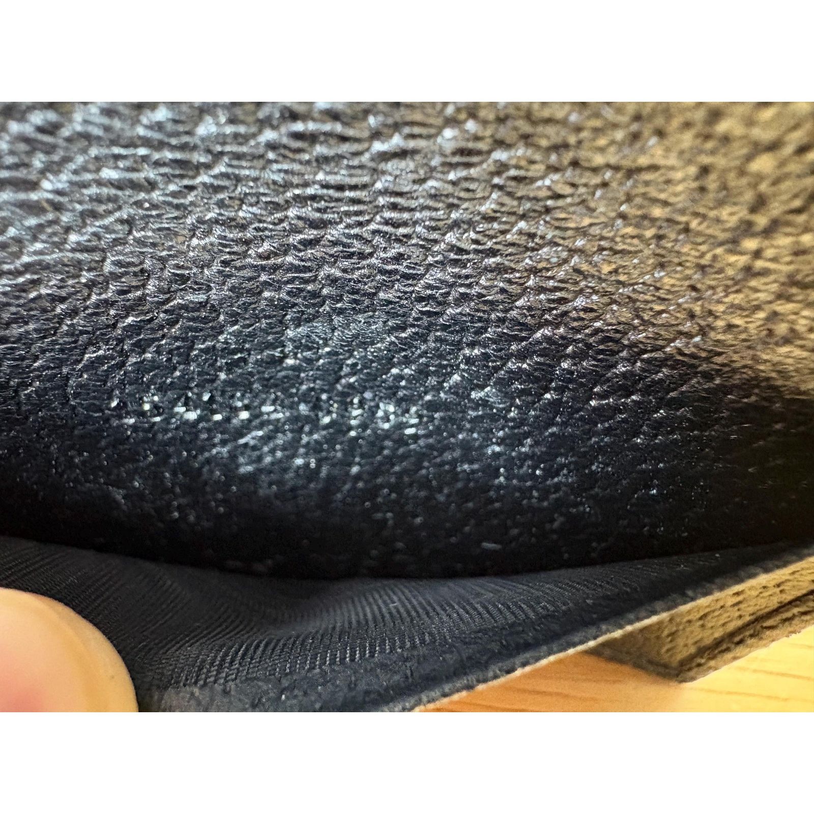 Gucci Authentic Gucci 6 Key Holder Black GG Size ONE SIZE - 7 Thumbnail