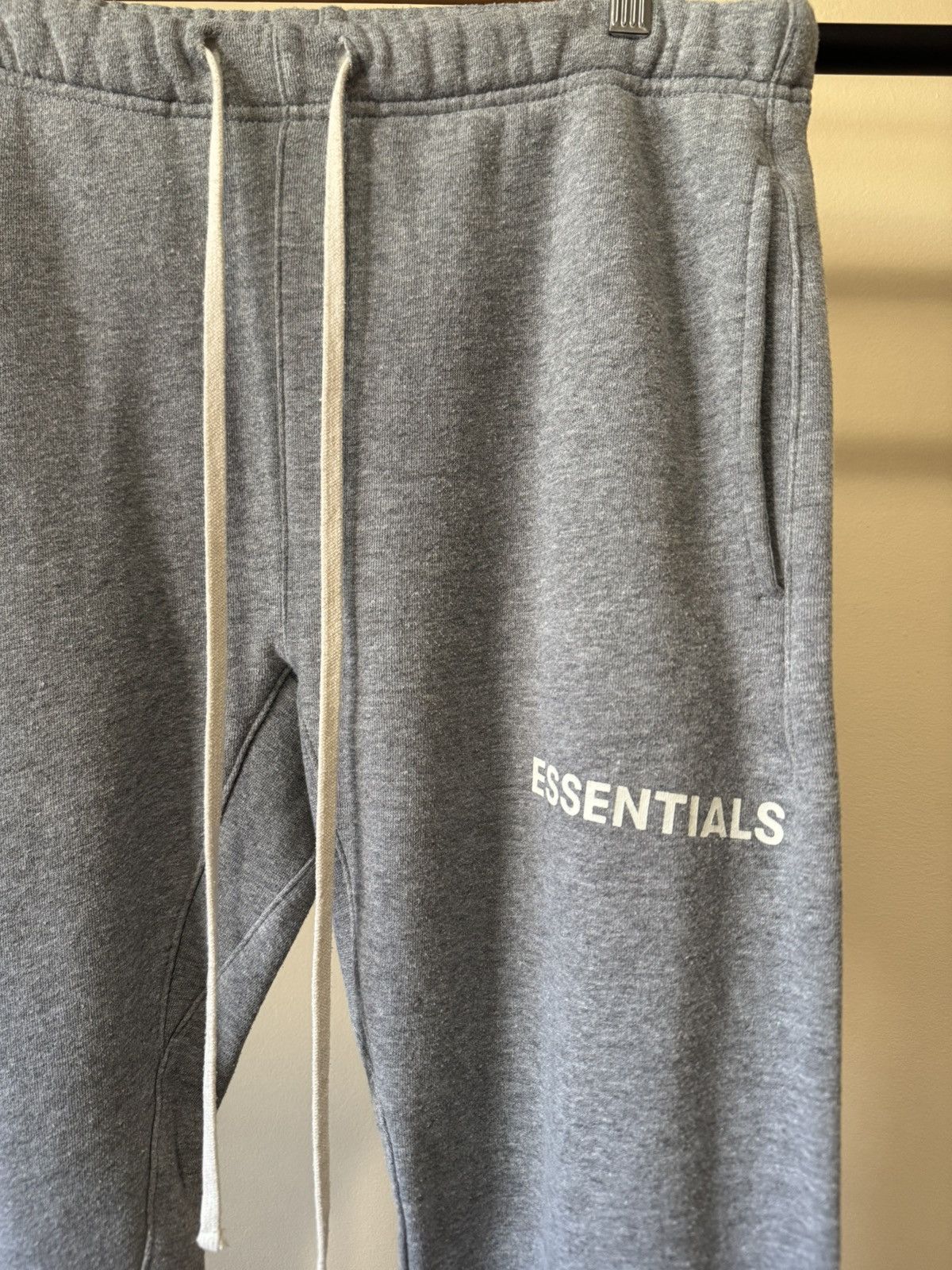 Fear of God Fear of God Essentials Sweatpants Grey Size US 31 - 2 Thumbnail