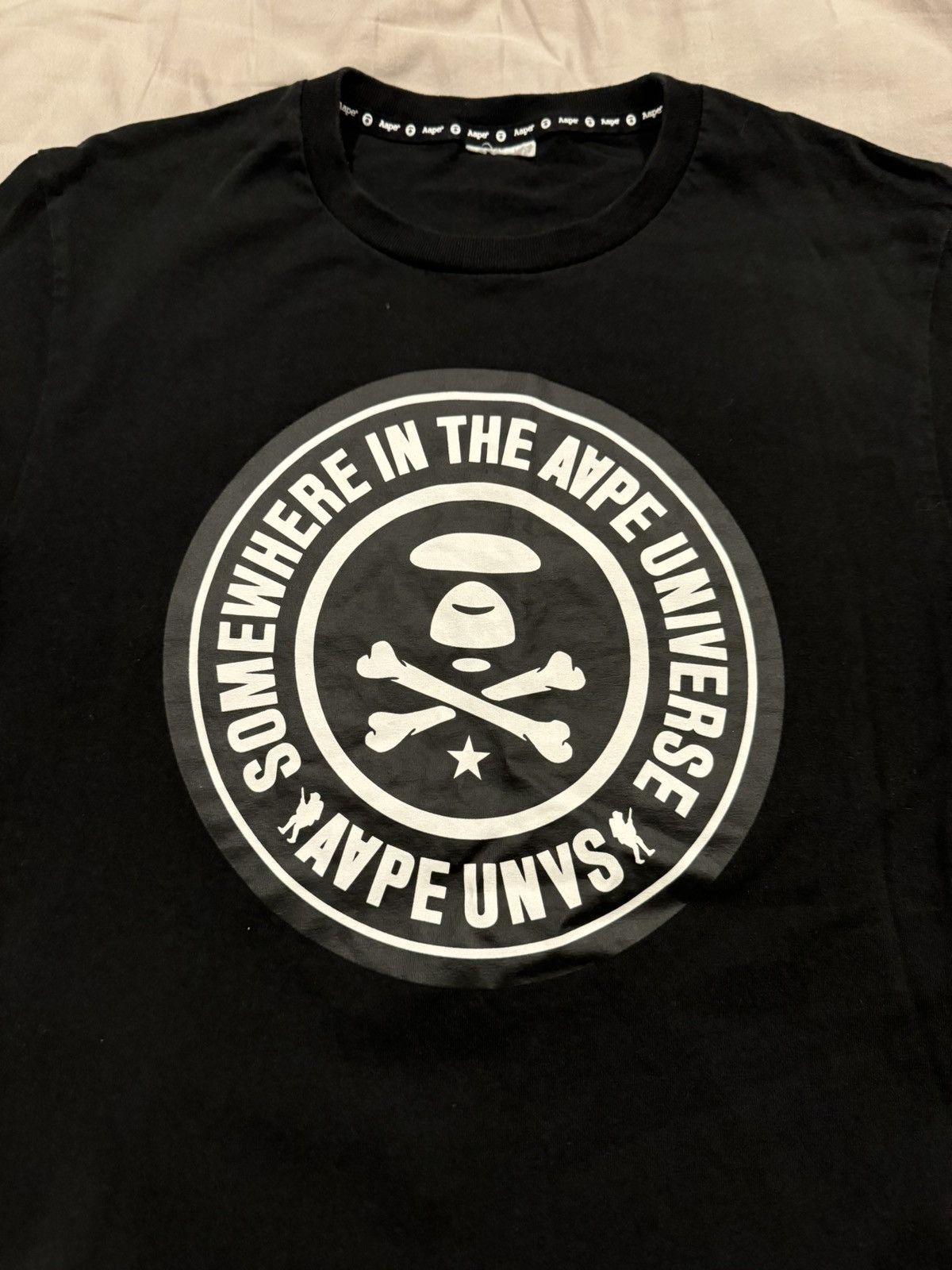 Aape AAPE Somewhere In The AAPE Universe Logo Tee Size US M / EU 48-50 / 2 - 2 Thumbnail