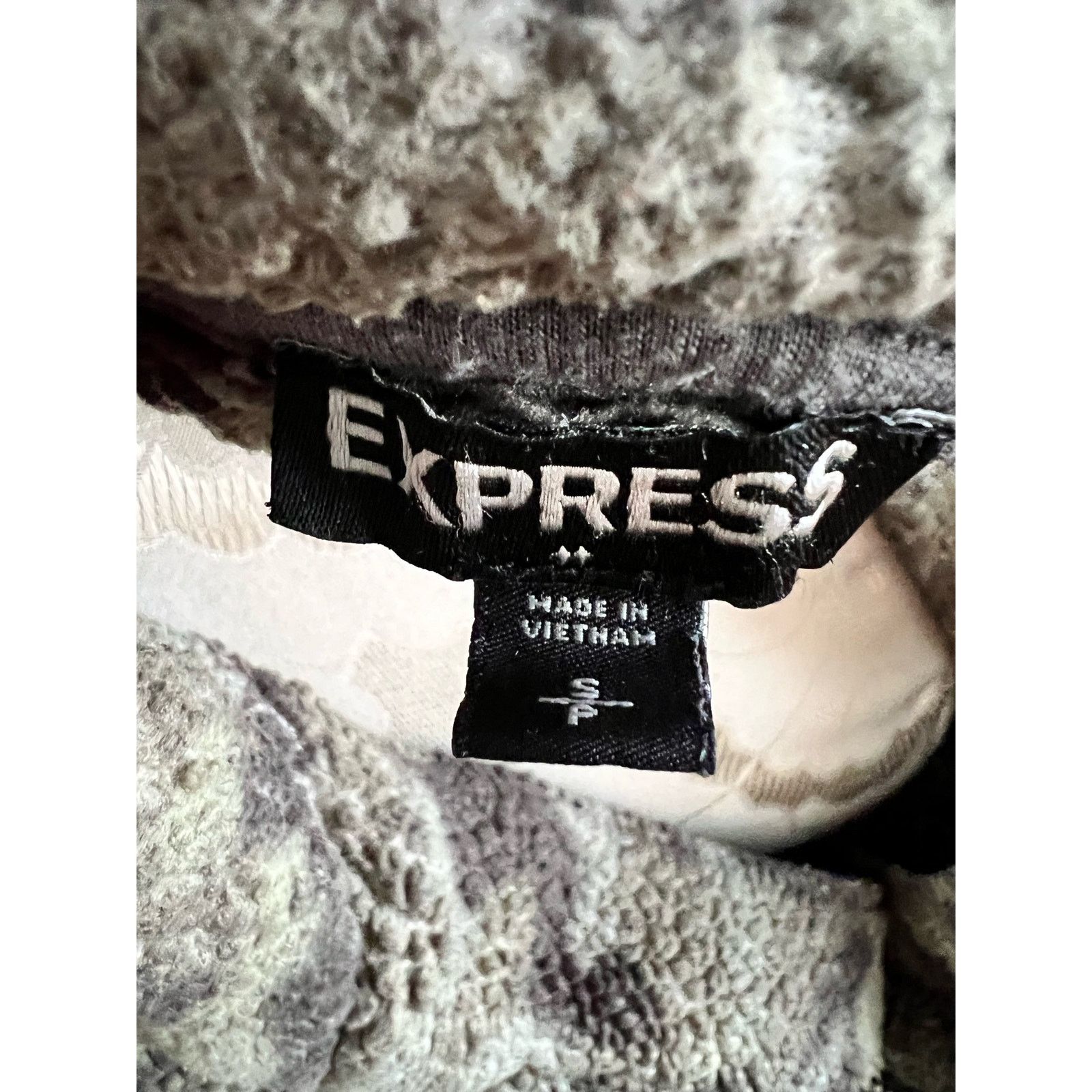 Express Express Oversized Camouflage 1/2 Zip FauxFur Pullover Small Size S / US 4 / IT 40 - 5 Thumbnail