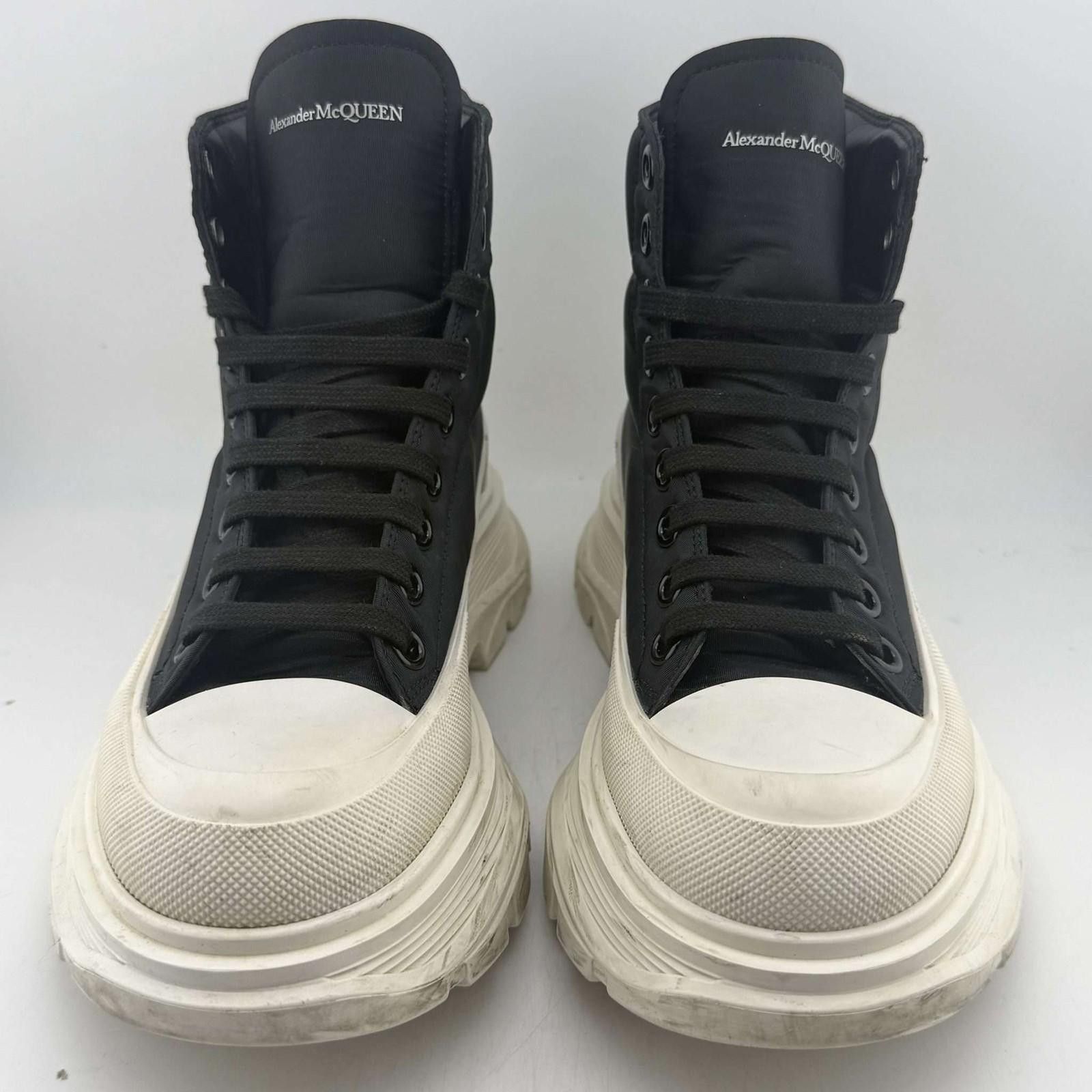 Alexander McQueen Alexander McQueen Tread Slick Boots Black White 37EU Size US 7 / EU 40 - 3 Thumbnail