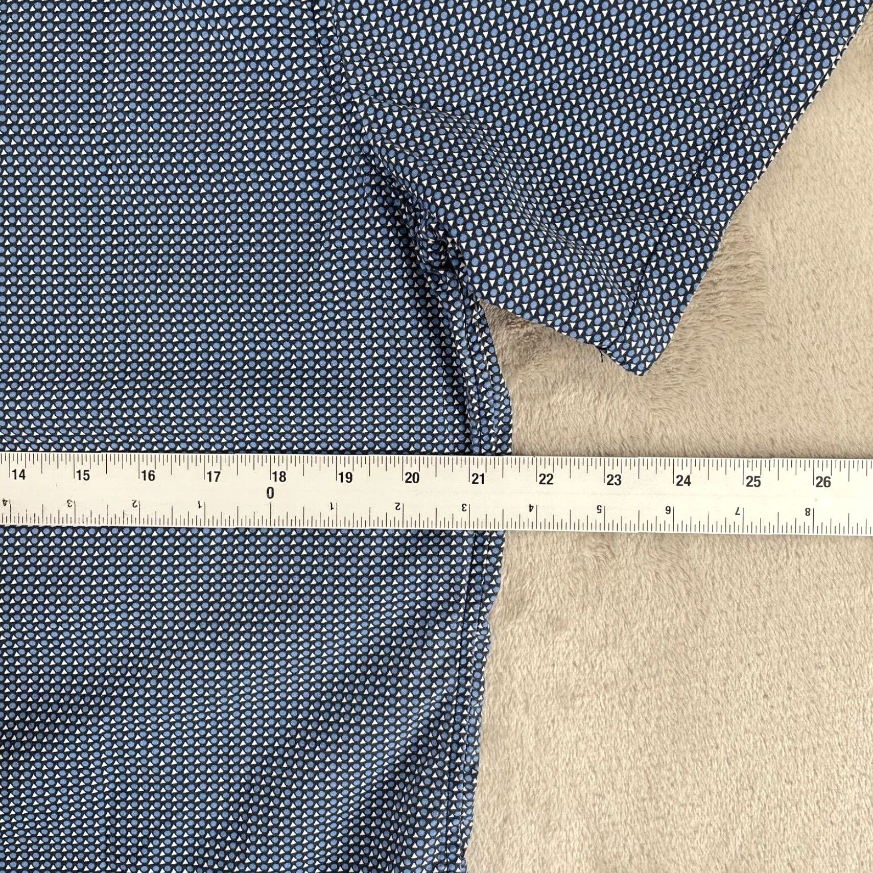 Banana Republic Banana Republic Shirt Men Medium Blue Geometric Camden Fit Short Sleeve Size US M / EU 48-50 / 2 - 7 Thumbnail