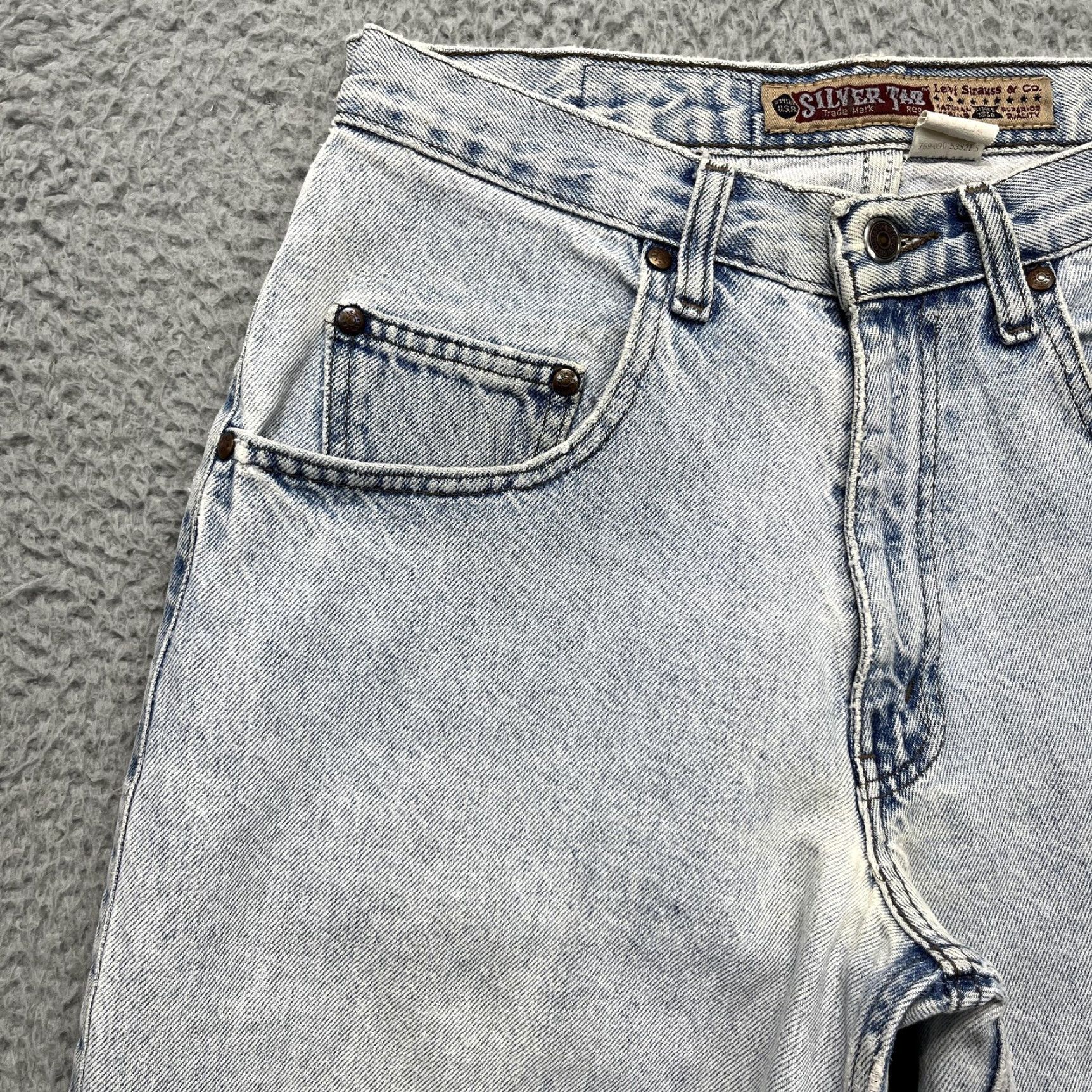 Levi's VINTAGE Levi's Silvertab 560 Jeans Mens 29x34 Grunge Wash Relaxed Tapered 90s Size US 29 - 5 Thumbnail