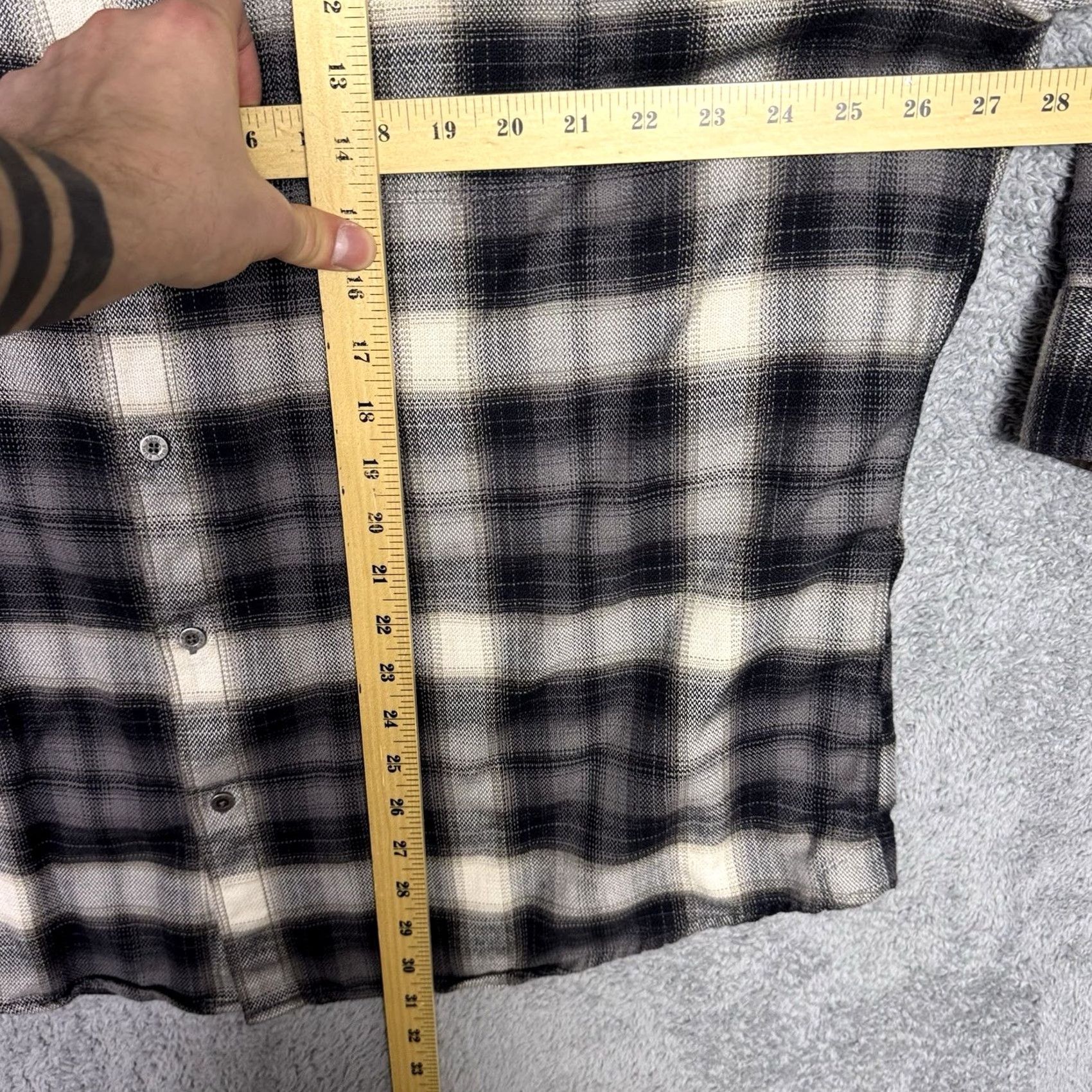 Vintage KUHL Shirt Mens 3XL Plaid The Law Flannel Shadow Barn Chore 7373 Size US XXL / EU 58 / 5 - 7 Thumbnail