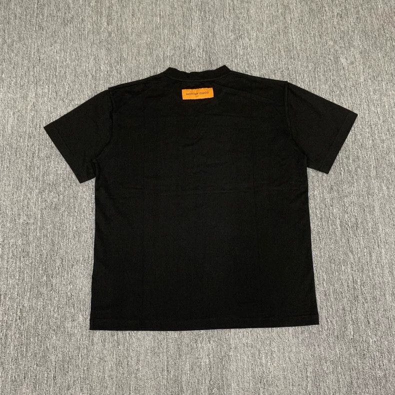 Louis Vuitton Louis Vuitton Black embossed short sleeve Size US L / EU 52-54 / 3 - 2 Thumbnail