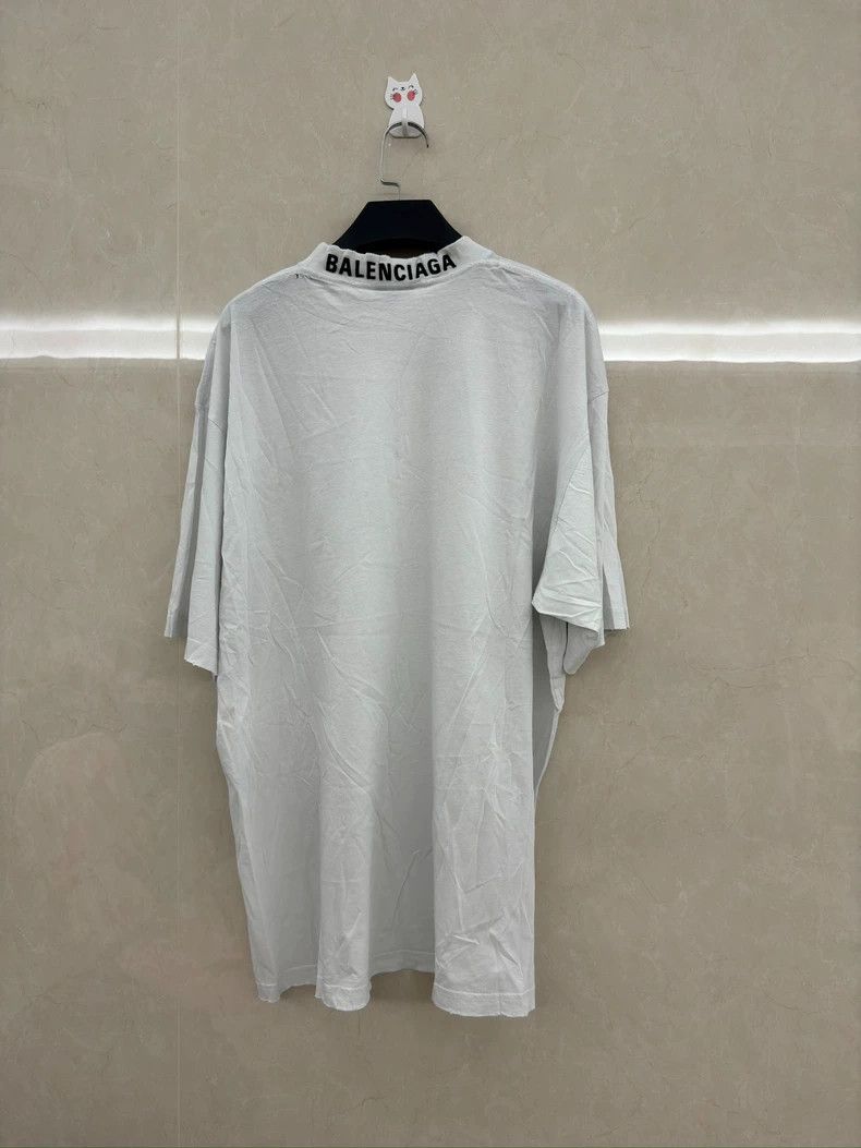 Balenciaga Balenciaga Embroidered logo ripped short sleeves at neckli Size US S / EU 44-46 / 1 - 2 Thumbnail