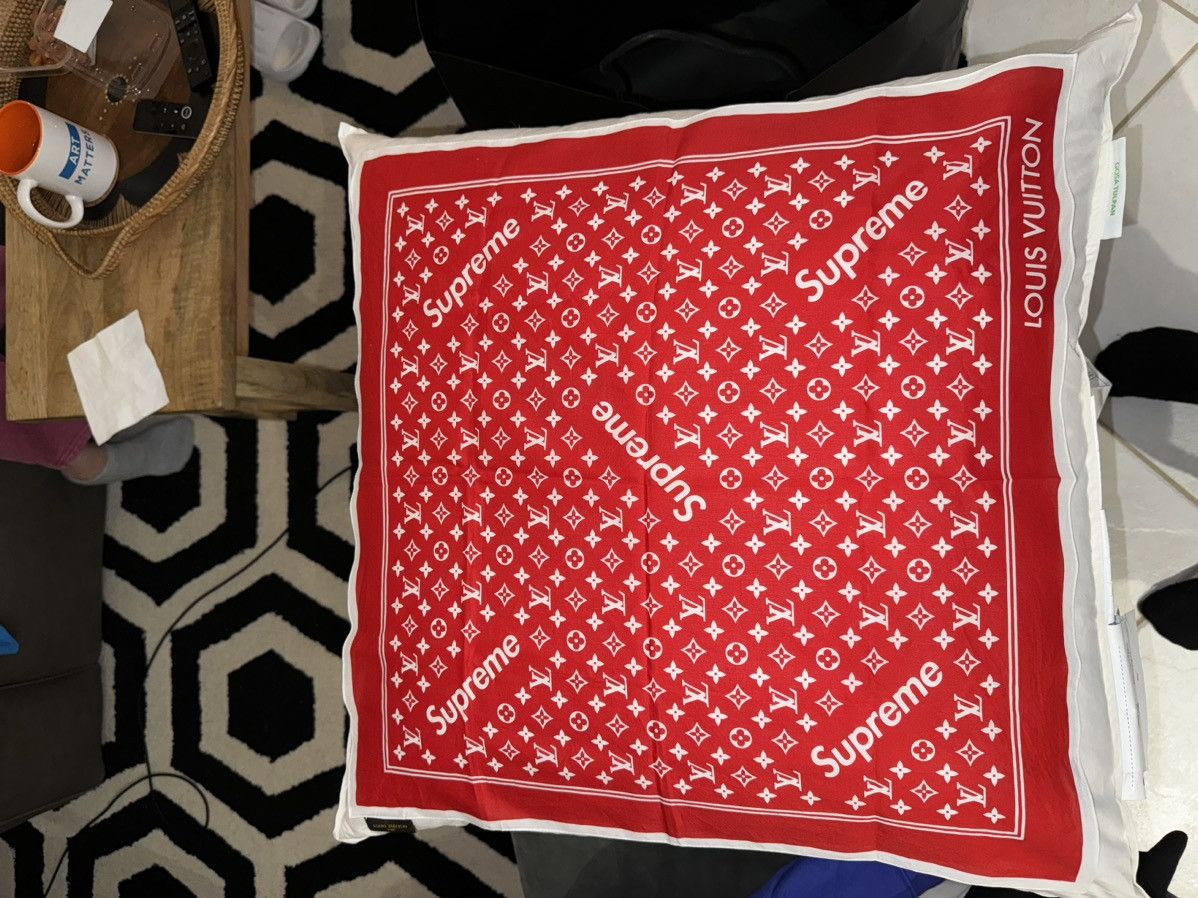 image of Louis Vuitton x Supreme Bandana in Red, Men's