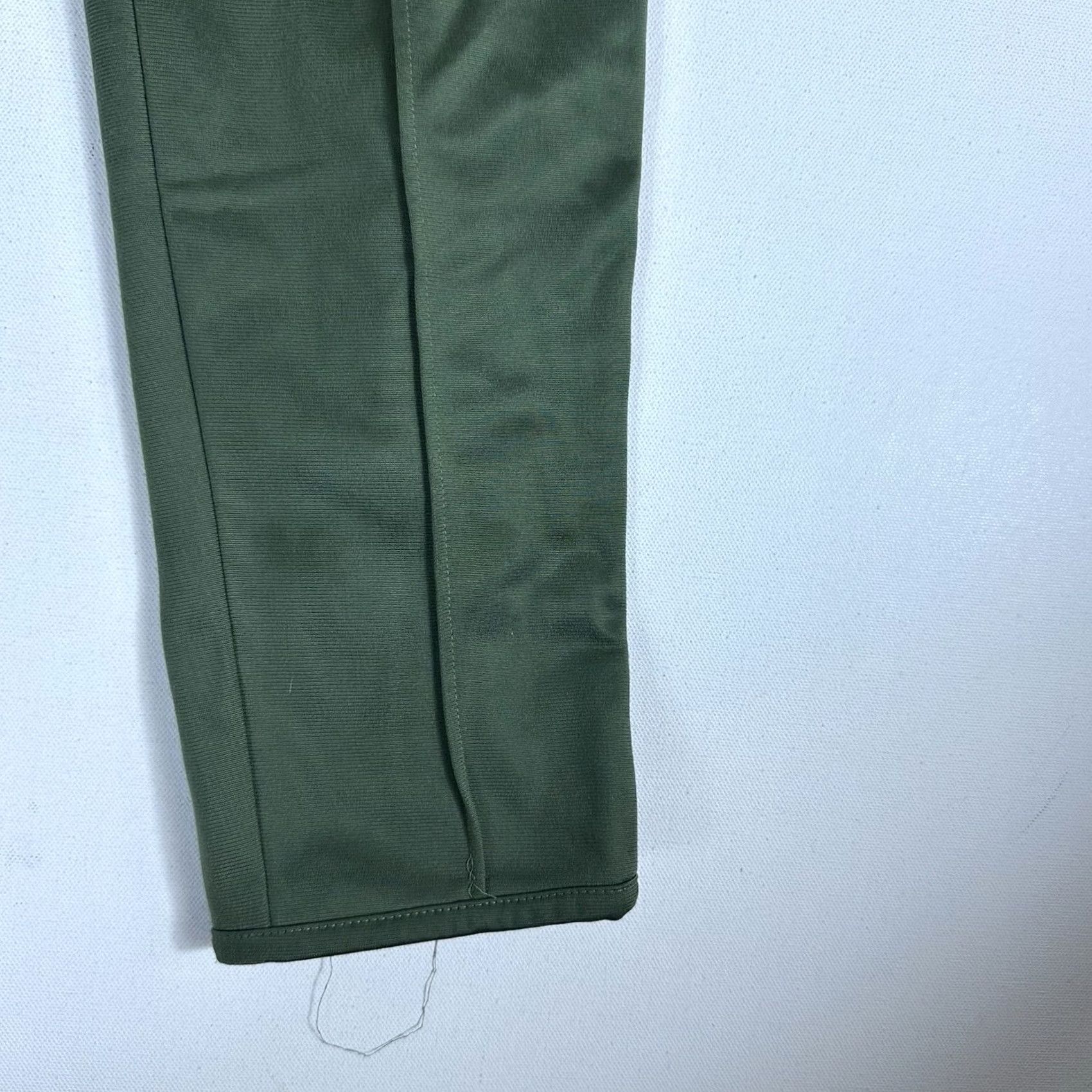 Umbro Umbro Track Pants Womens Small Green Purple Striped Polyester Activewear Train Size 28" / US 6 / IT 42 - 7 Thumbnail