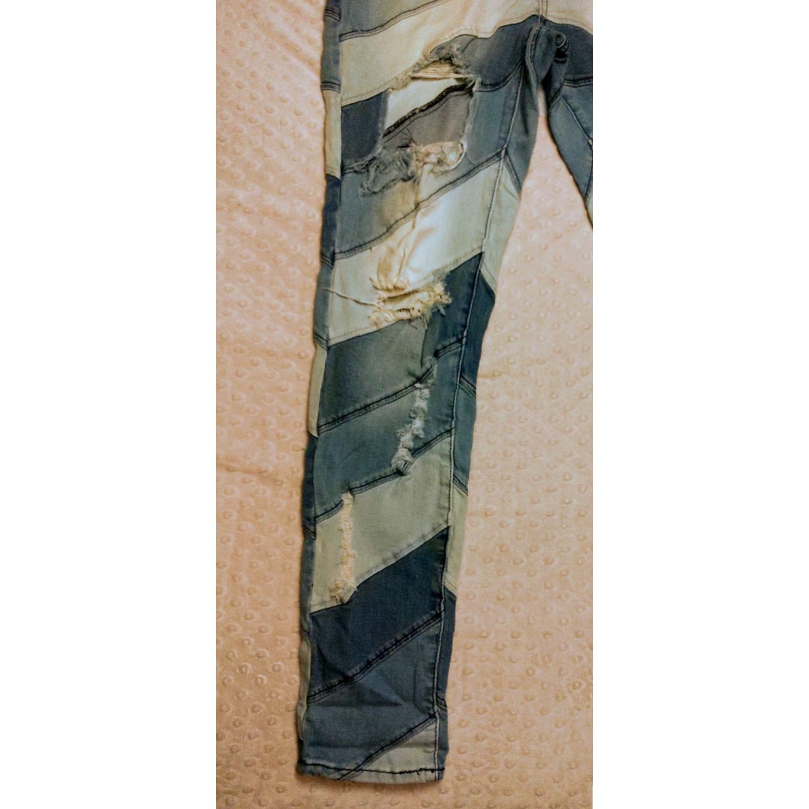 Fashion Nova Fashion Nova Breaking Barriers Patchwork Straight Leg Jeans Size 15 32x31 Blue Wash Size 36" / US 14 / IT 50 - 3 Thumbnail