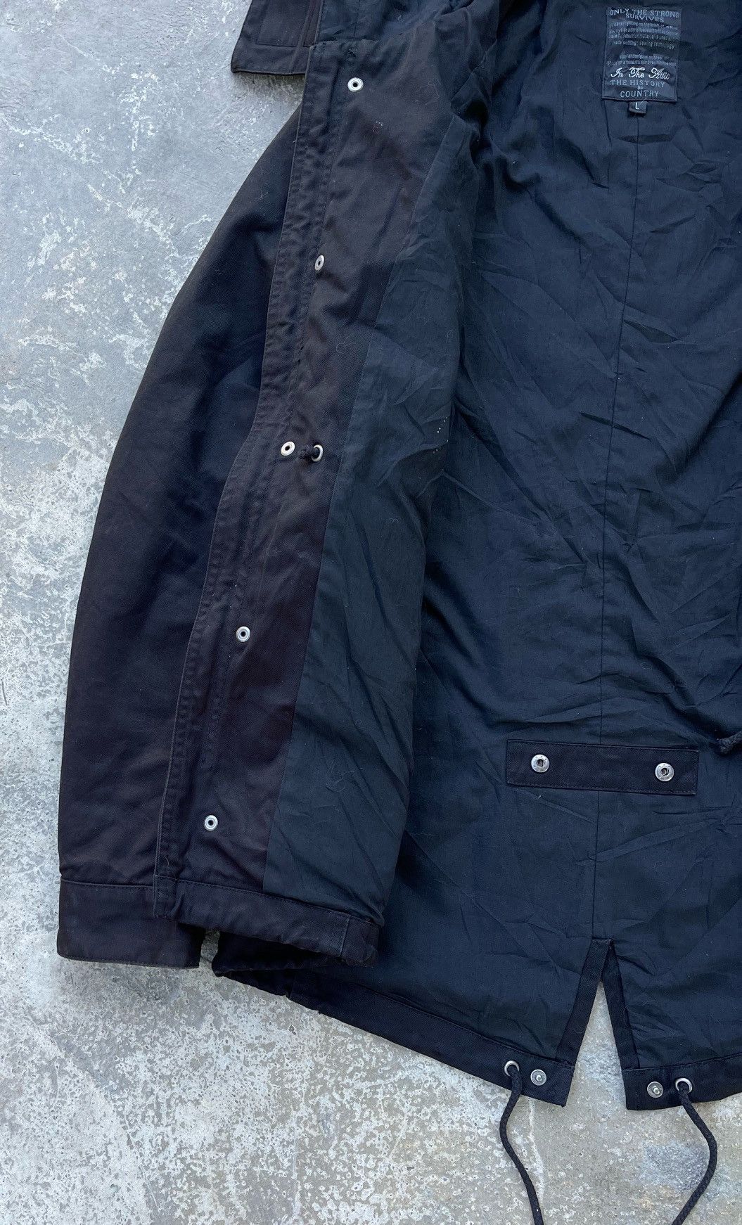In The Attic × Japanese Brand × Le Grande Bleu (L.G.B.) 🔥Vintage In The Attic Black Survives Parka Jacket LGB Style Size US L / EU 52-54 / 3 - 10 Thumbnail