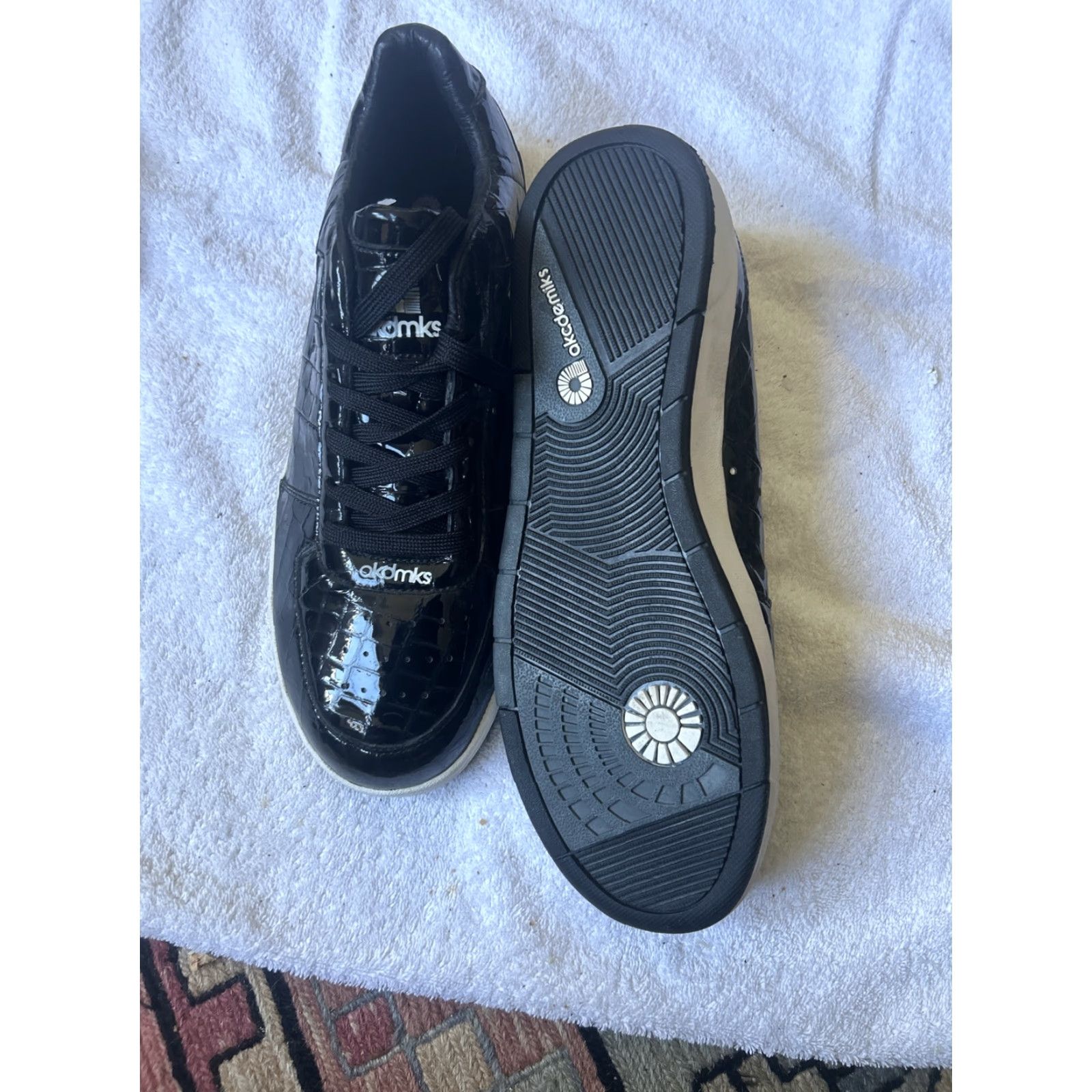 Nike VINTAGE Nike Sneaker Black Academic Size 12 Hip Hop Men Us 12 Y2K Gen Z Size US 12 / EU 45 - 4 Thumbnail