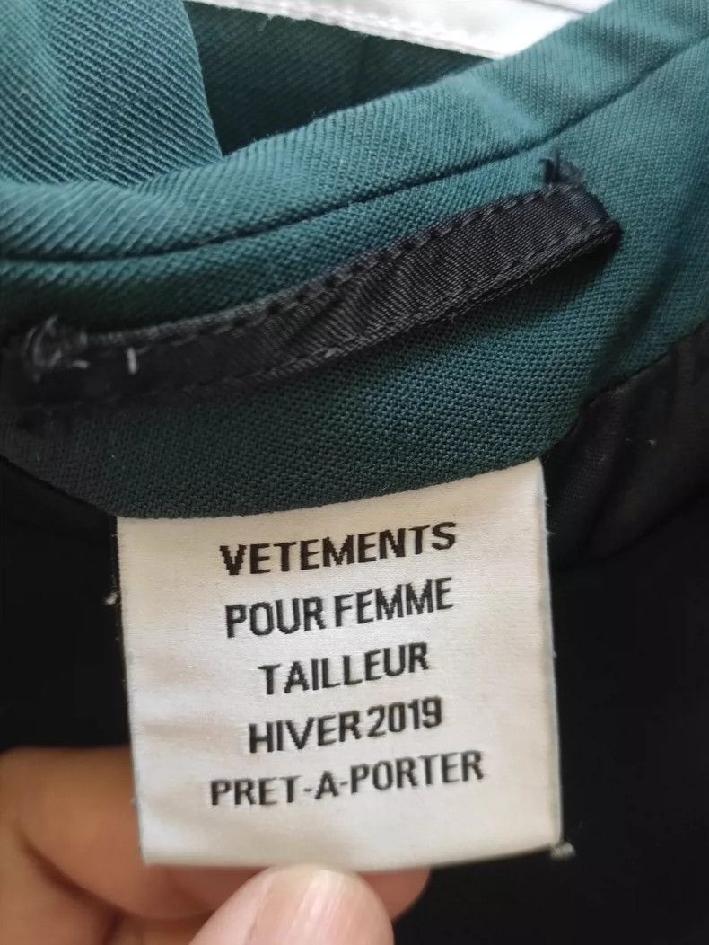 Vetements Vetements 2019 Olive Green Instruction Manual Suit Size US S / EU 44-46 / 1 - 3 Thumbnail