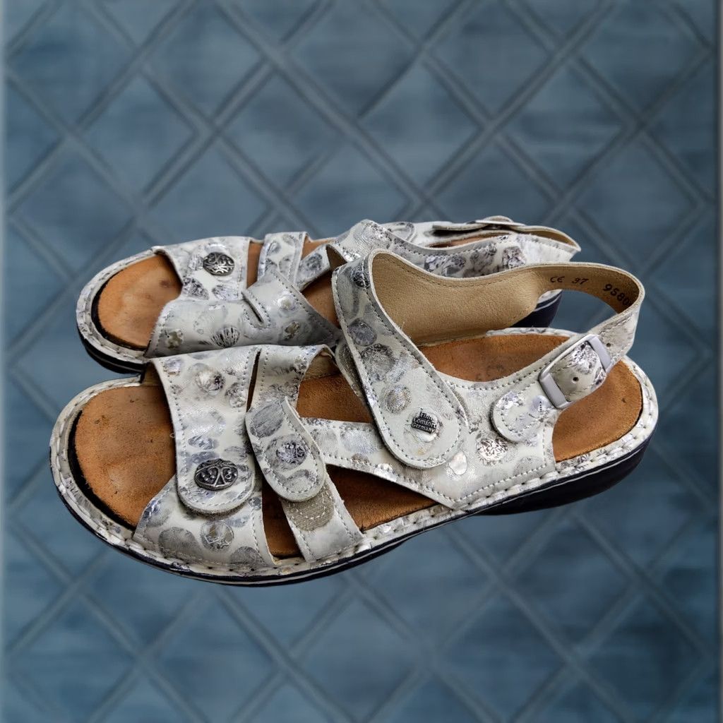 Vintage Finn Comfort Sandals Womens Size 6.5 37 White Leather Strappy Wedge Comfort Size US 7 / IT 37 - 1 Thumbnail