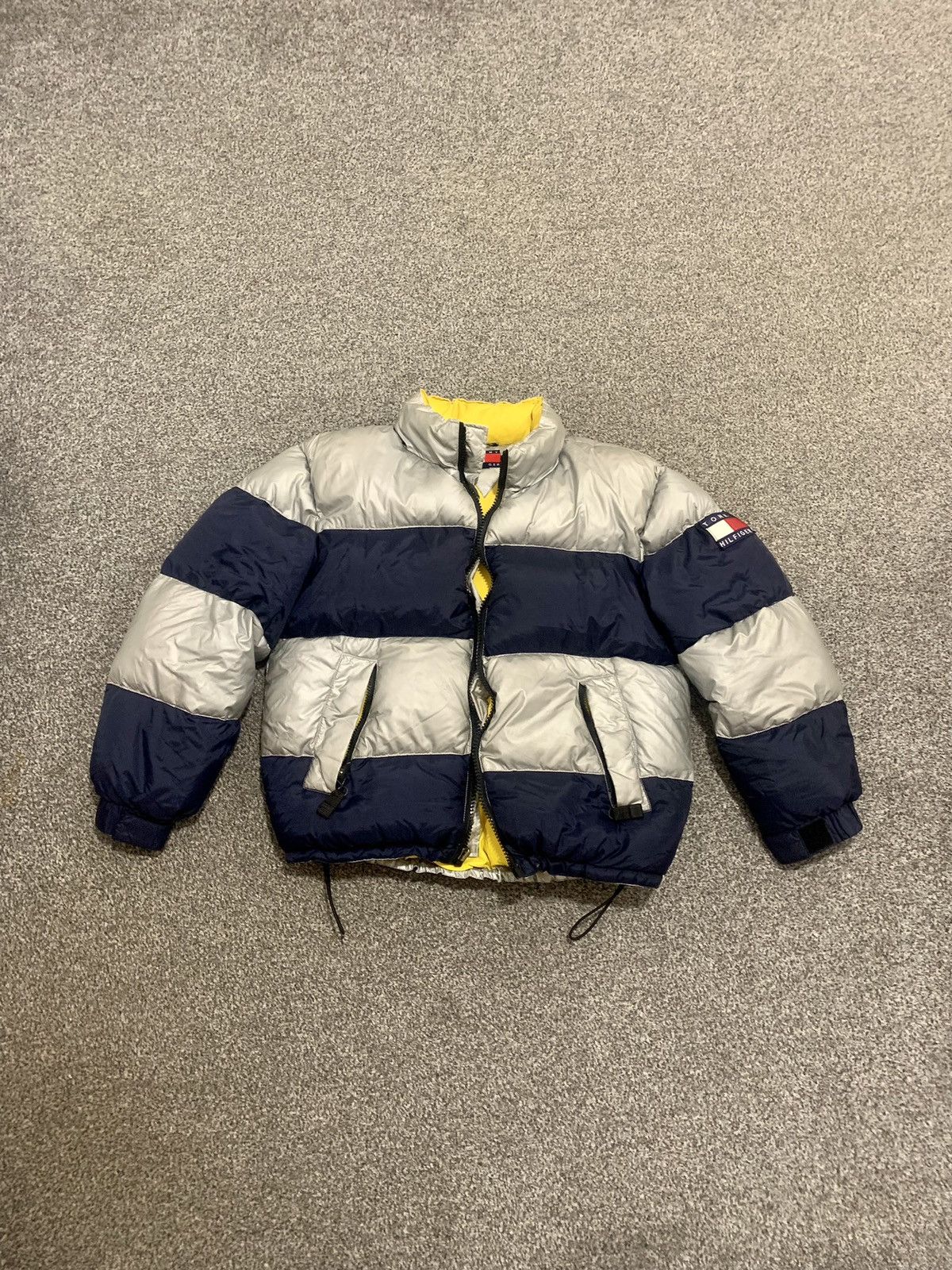 Vintage 90’s Tommy Hilfiger Puffer bomber jacket