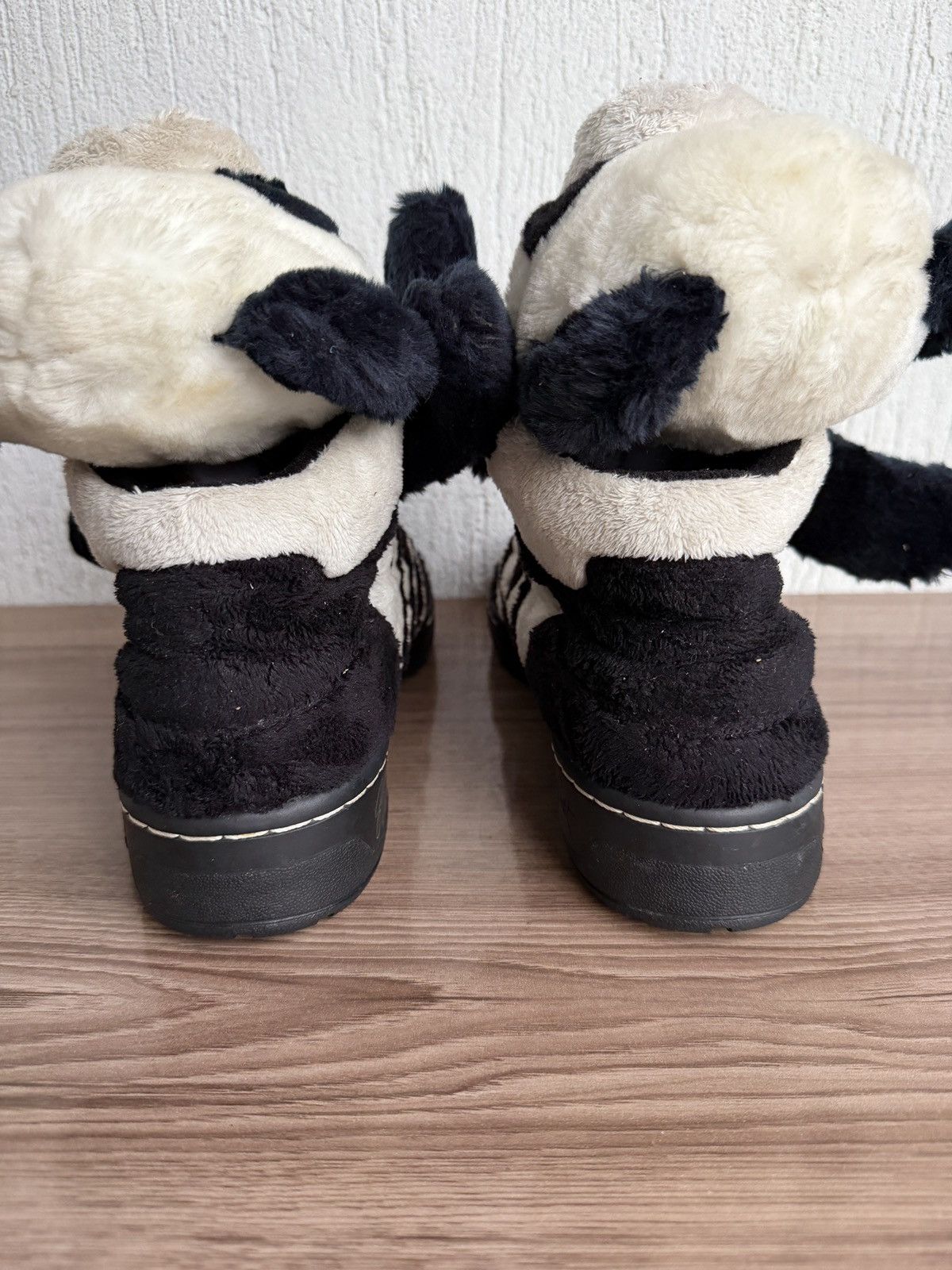 Jeremy Scott Js panda Bear sneaker Size US 9 / EU 42 - 24 Thumbnail