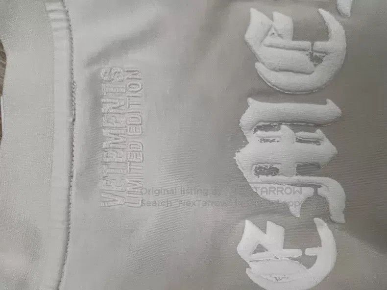 Vetements Vetements Short-sleeved T-shirt with Sanskrit Logo on the Size US L / EU 52-54 / 3 - 6 Thumbnail