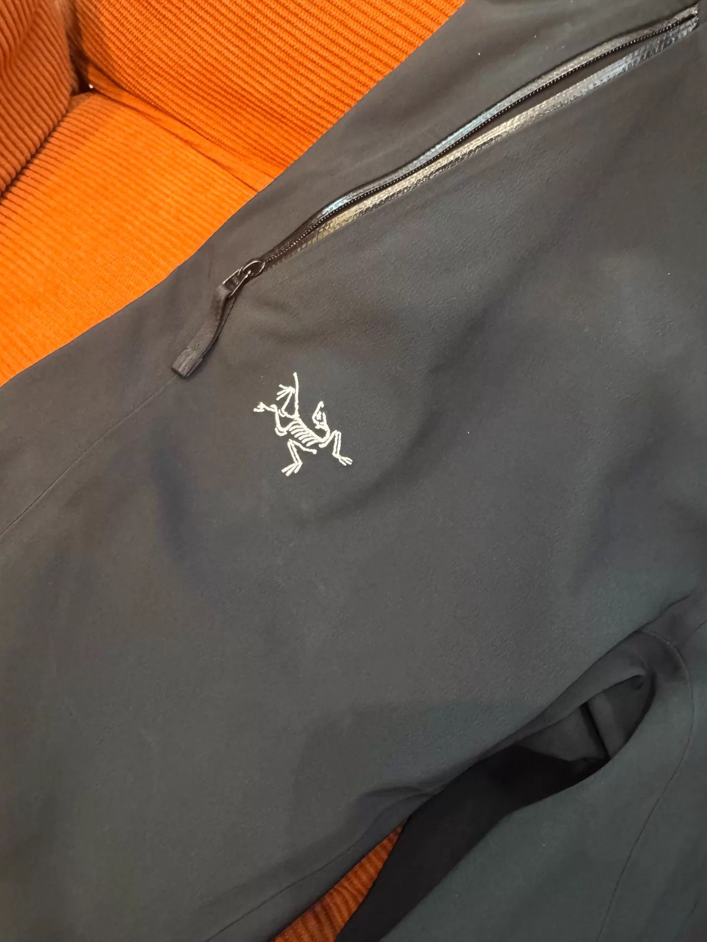 Arc'teryx Arcteryx ANDESSA Gore-Tex Insulated Ski Women's Black 4 Size 27" / US 4 / IT 40 - 2 Thumbnail