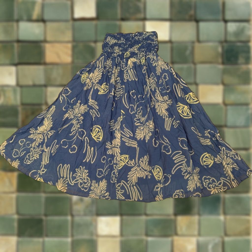 ASTR The Label ASTR the Label Tropical Print A-Line Skirt XS Blue Lemon Print Smocked Lined Women Size 26" / US 2 / IT 38 - 1 Thumbnail