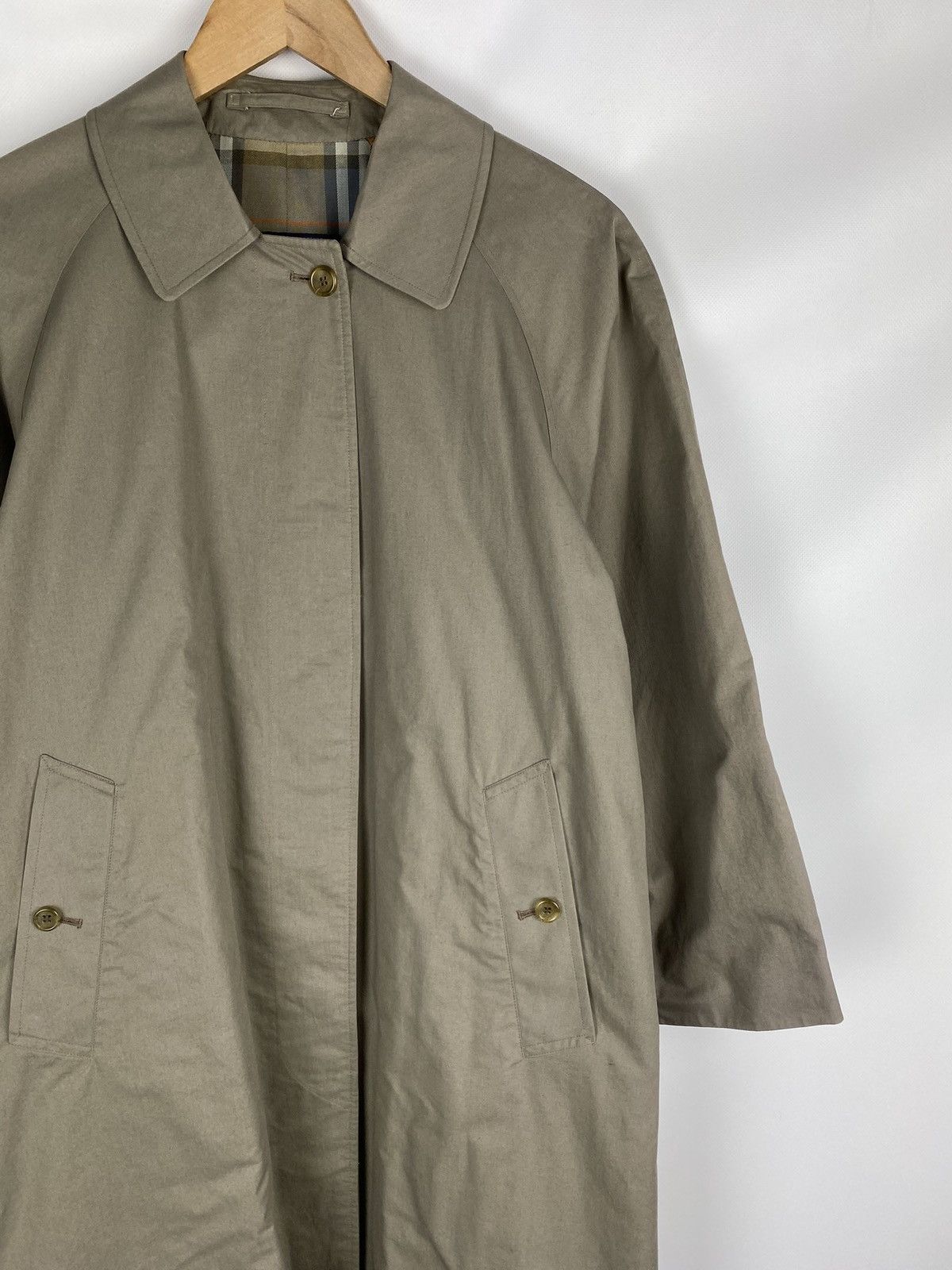 Burberry Burberrys vintage ladies single breasted belted trench coat Size M / US 6-8 / IT 42-44 - 5 Thumbnail