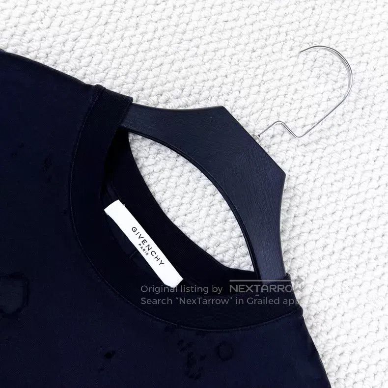 Givenchy Givenchy Black Cracked Letter Logo Destroyed Design Short Size US L / EU 52-54 / 3 - 3 Thumbnail
