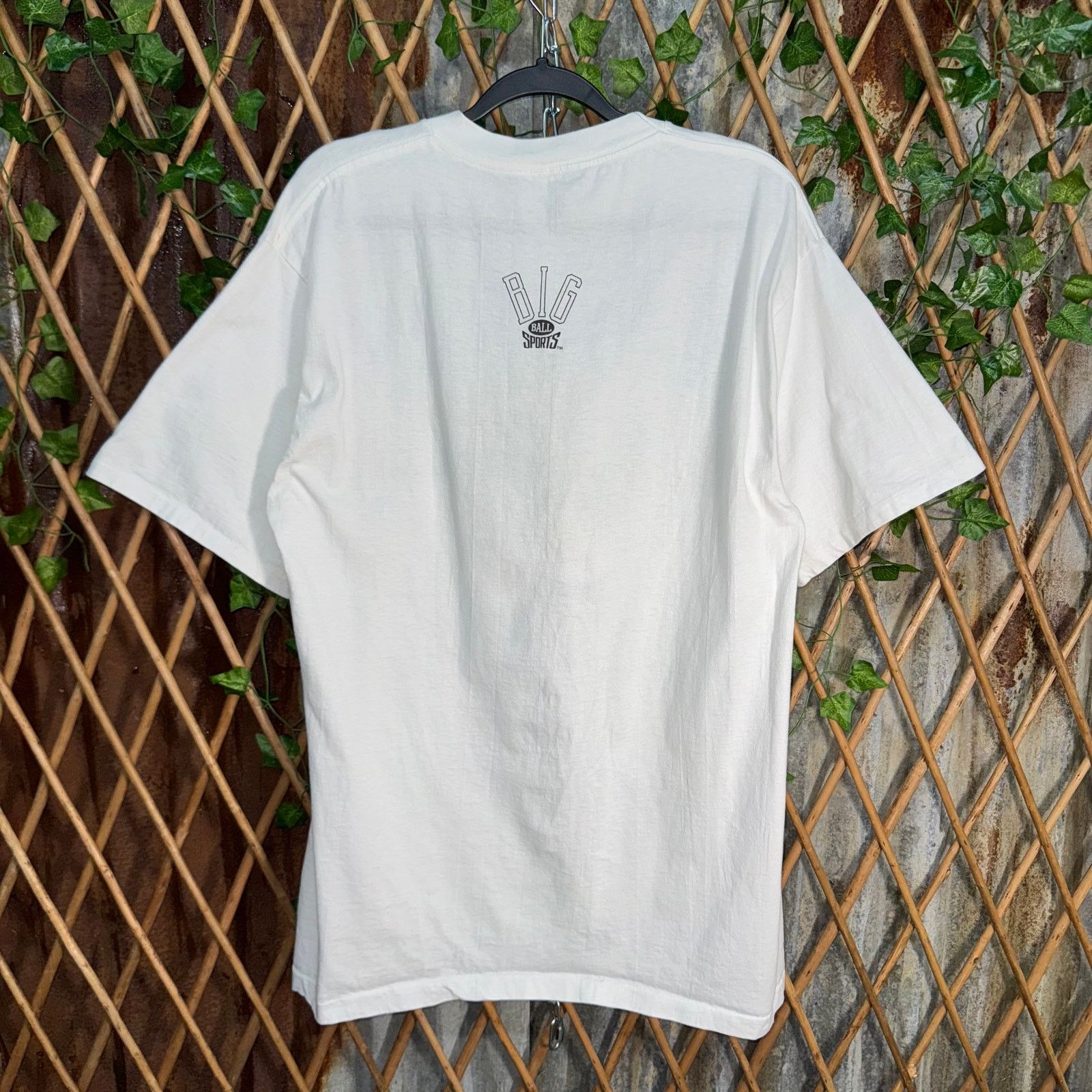 Vintage Vintage Y2K hockey is life big ball sports wear 90s t-shirt Size US XL / EU 56 / 4 - 2 Thumbnail
