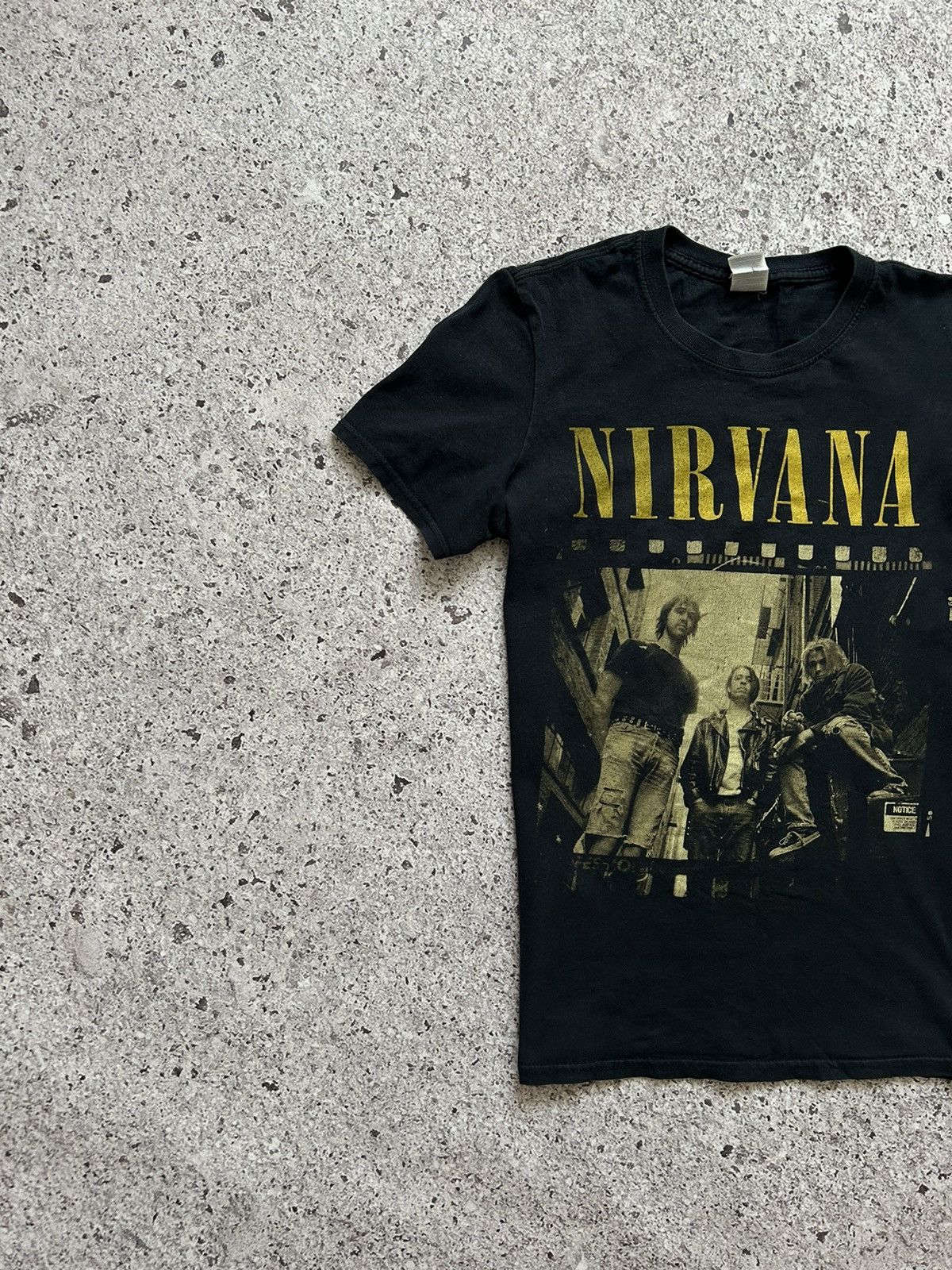 Band Tees × Nirvana × Vintage Vintage 90s Nirvana Kurt Cobain Rock Band Retro T-Shirt Hype Size US S / EU 44-46 / 1 - 3 Thumbnail