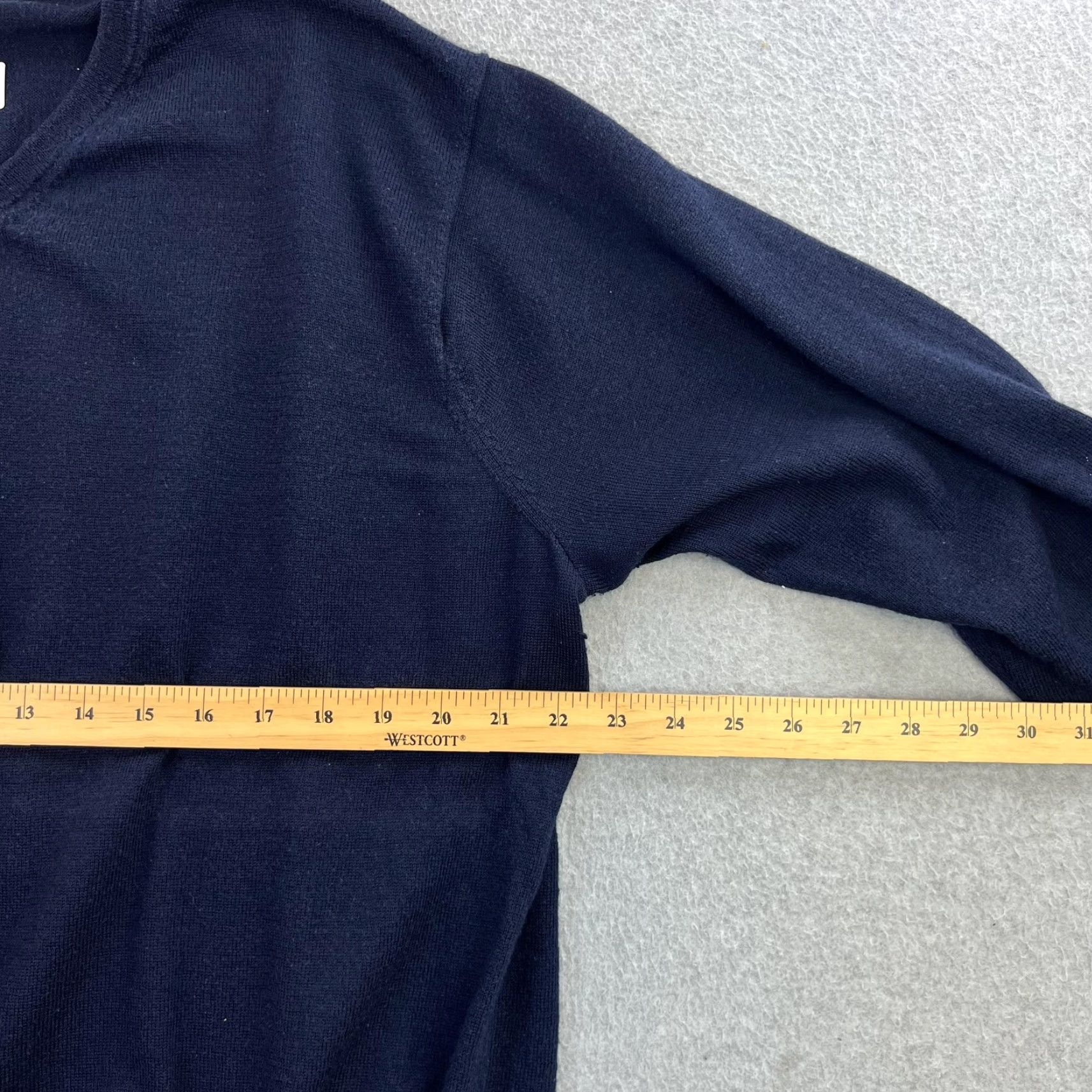 Peter Millar Peter Millar Sweater Mens XL Navy V-Neck Knit Pullover Lightweight Adult Size US XL / EU 56 / 4 - 2 Thumbnail
