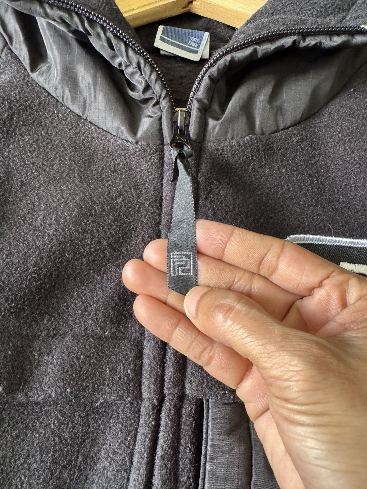 PPFM PEYTON PLACE FOR MAN ZIPPER HOOD Size US L / EU 52-54 / 3 - 7 Thumbnail