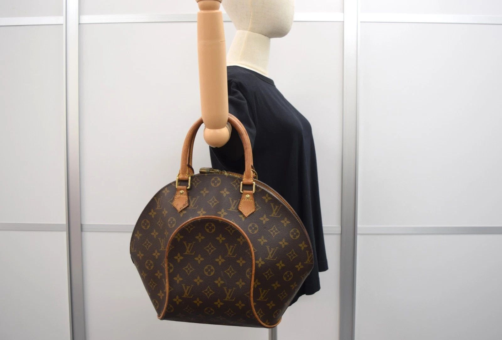 Louis Vuitton Louis Vuitton Ellipse MM Hand Bag Monogram Canvas M51126 Size ONE SIZE - 2 Thumbnail