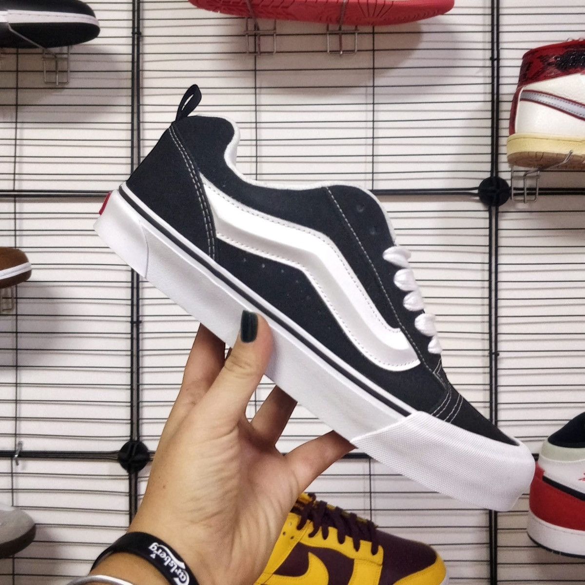Vans VANS Knu Skool sneakers, size EU 42-US 9 Size US 9 / EU 42 - 1 Thumbnail