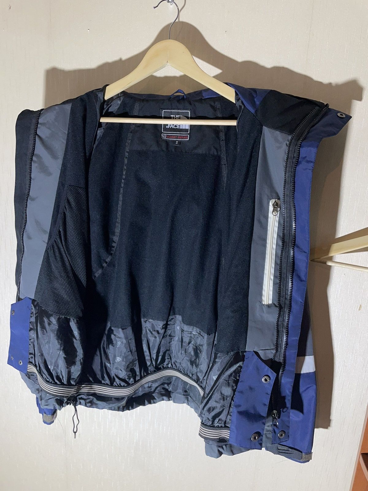 The North Face × Vintage The North Face Summit series vintage gore Tex jacket Size US S / EU 44-46 / 1 - 16 Thumbnail