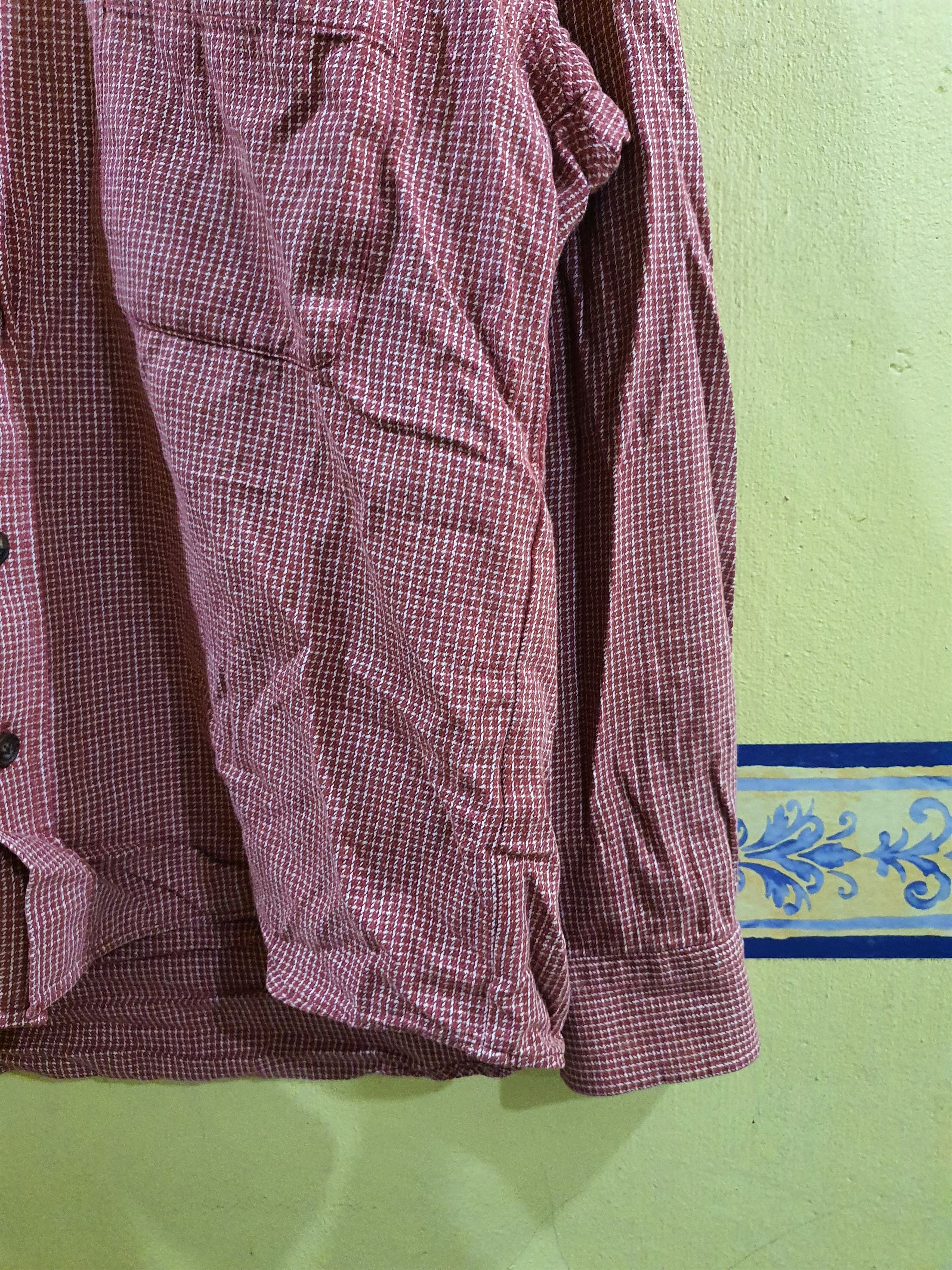 Arrow Duluth Trading Co red thick flannel button-down shirt Size US M / EU 48-50 / 2 - 6 Thumbnail
