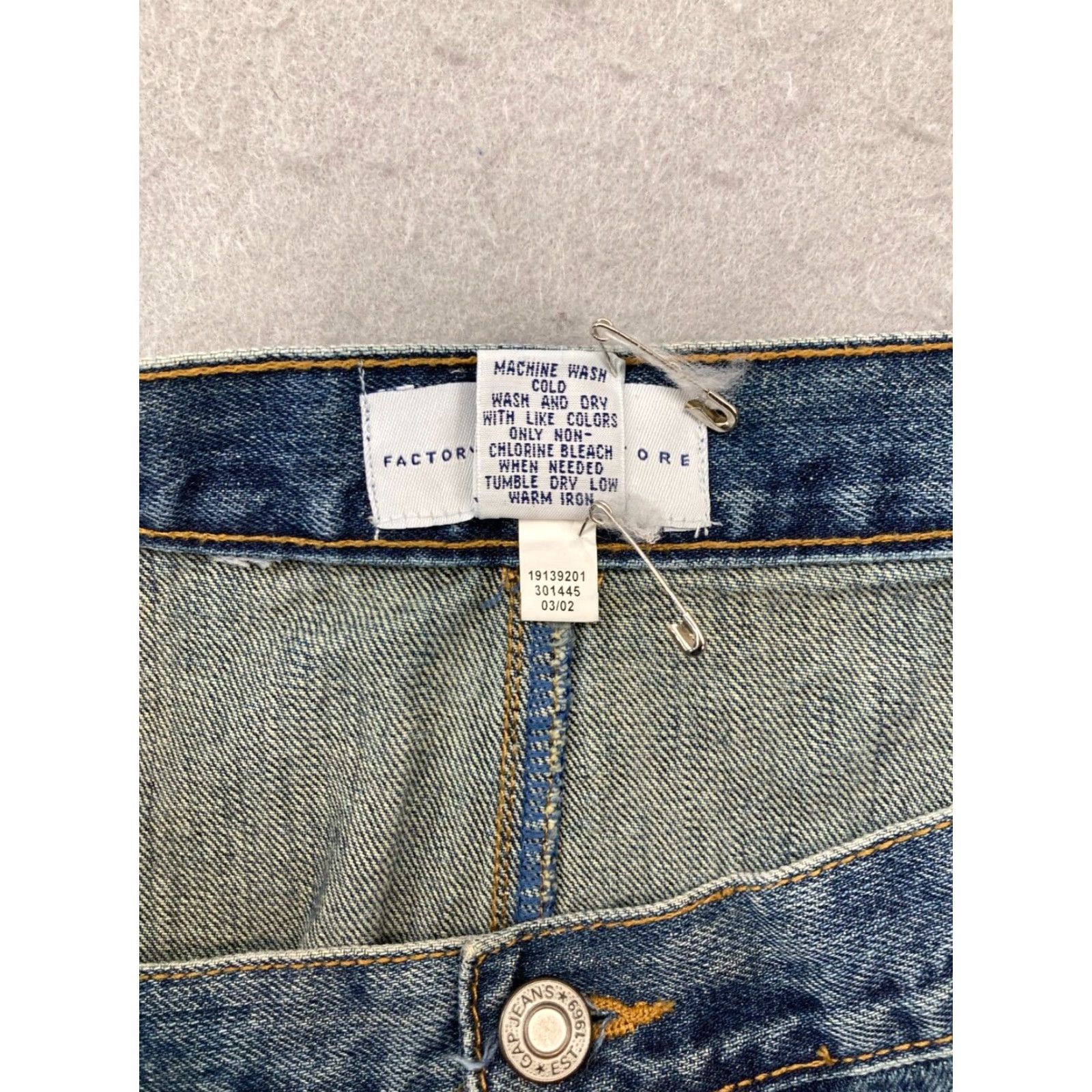 Gap Gap Women's Blue Denim Pencil Skirt Size 4 Medium Wash Casual 90s Style Size 27" / US 4 / IT 40 - 7 Thumbnail
