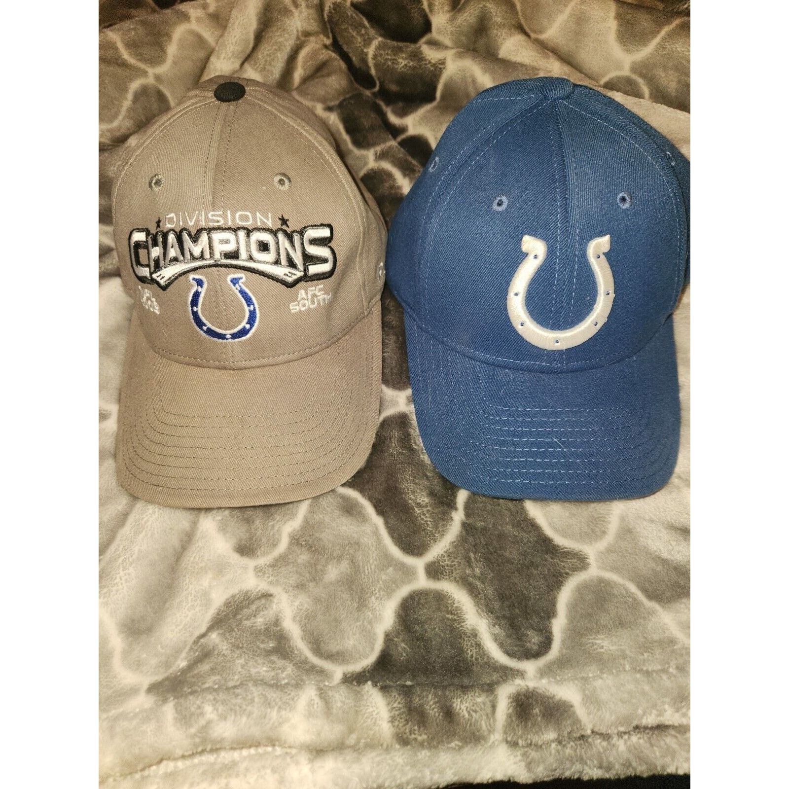 Reebok Fitted Indy colts hat and adjustable 2009 division champshat Size ONE SIZE - 1 Thumbnail