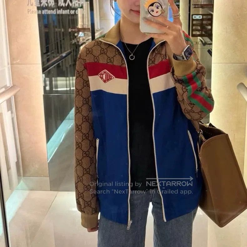 Gucci Gucci ClassicXS. Size US XS / EU 42 / 0 - 1 Thumbnail