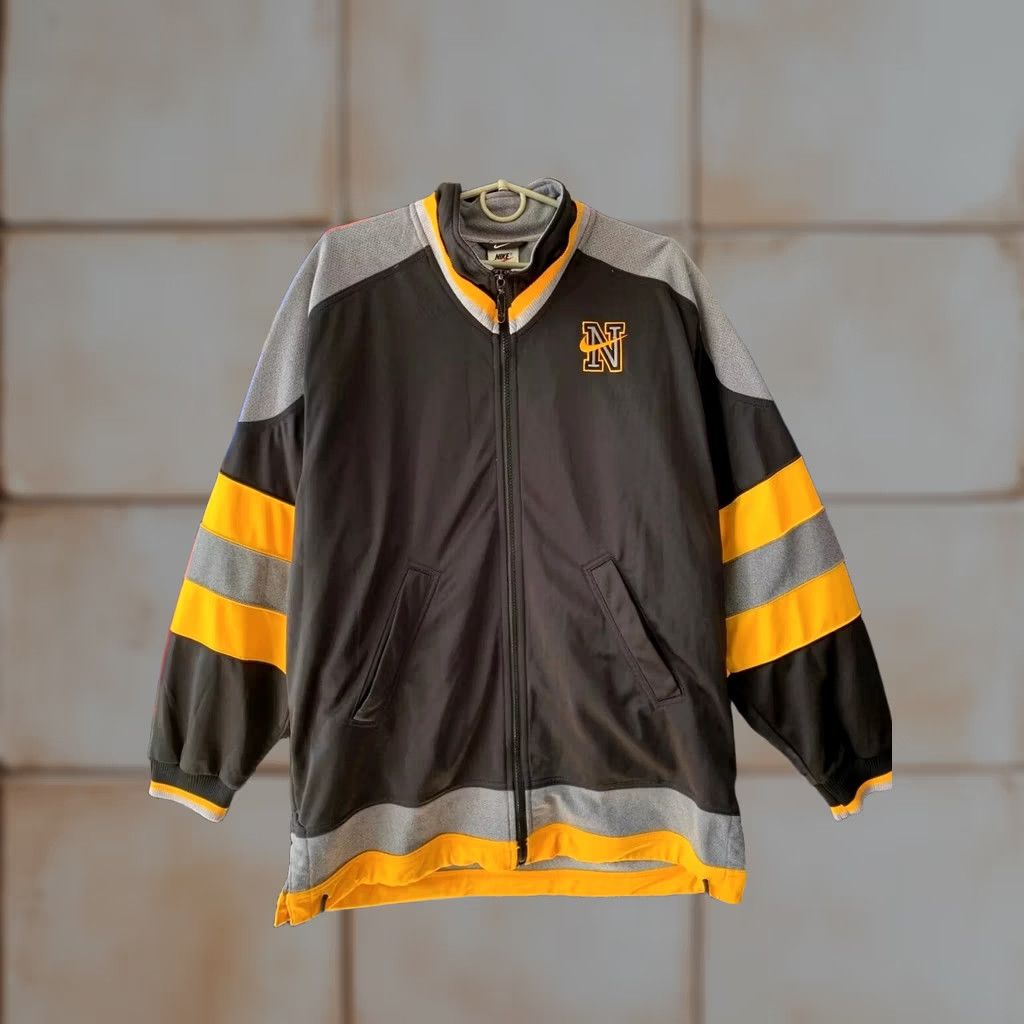 Nike VINTAGE Nike Track Jacket Black Mens Size S Big Logo Bomber Full Zip Jacket Size US S / EU 44-46 / 1 - 1 Thumbnail