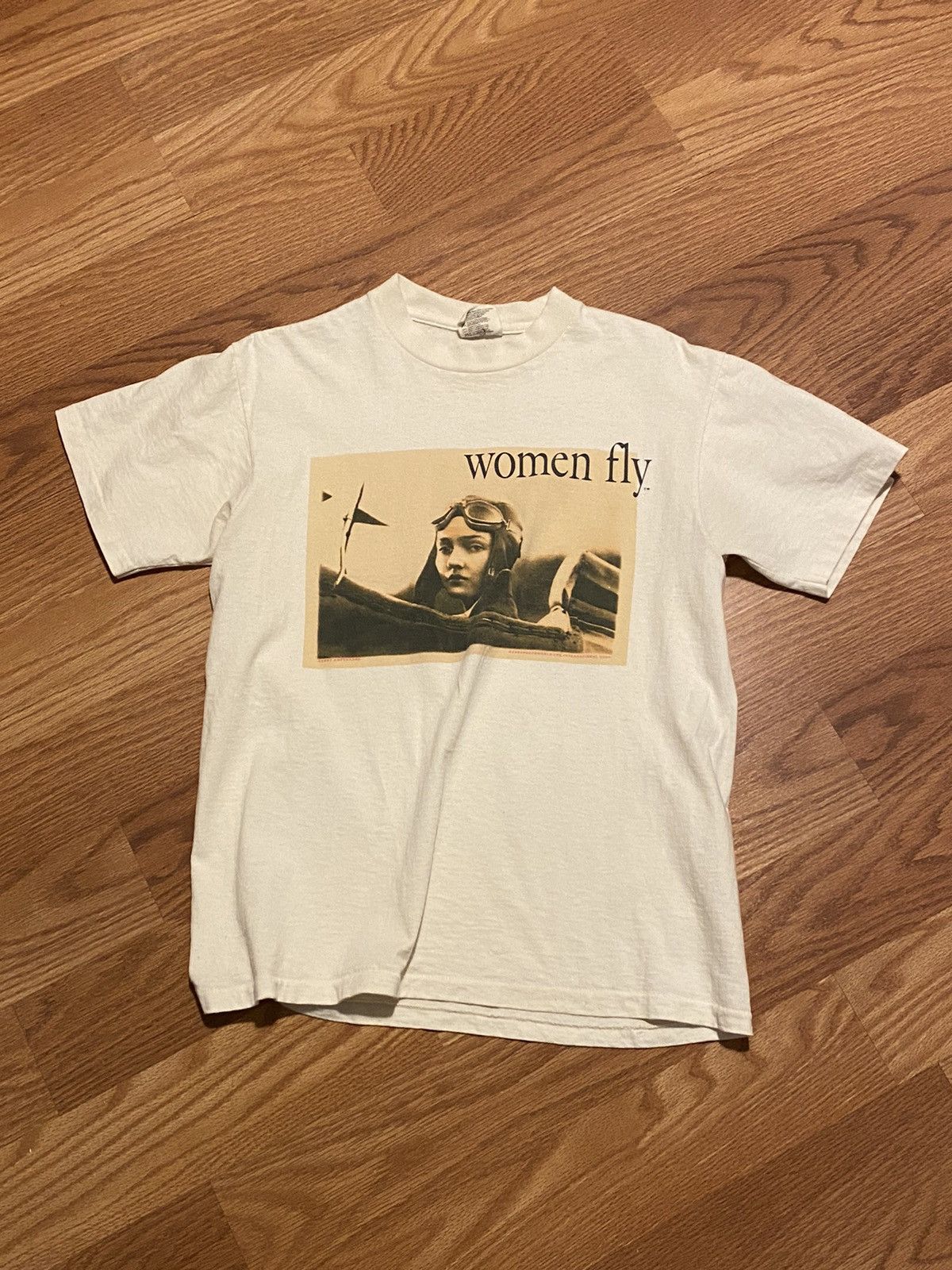 Vintage Vintage 1992 Amelia Earhart Tee Size US M / EU 48-50 / 2 - 1 Thumbnail