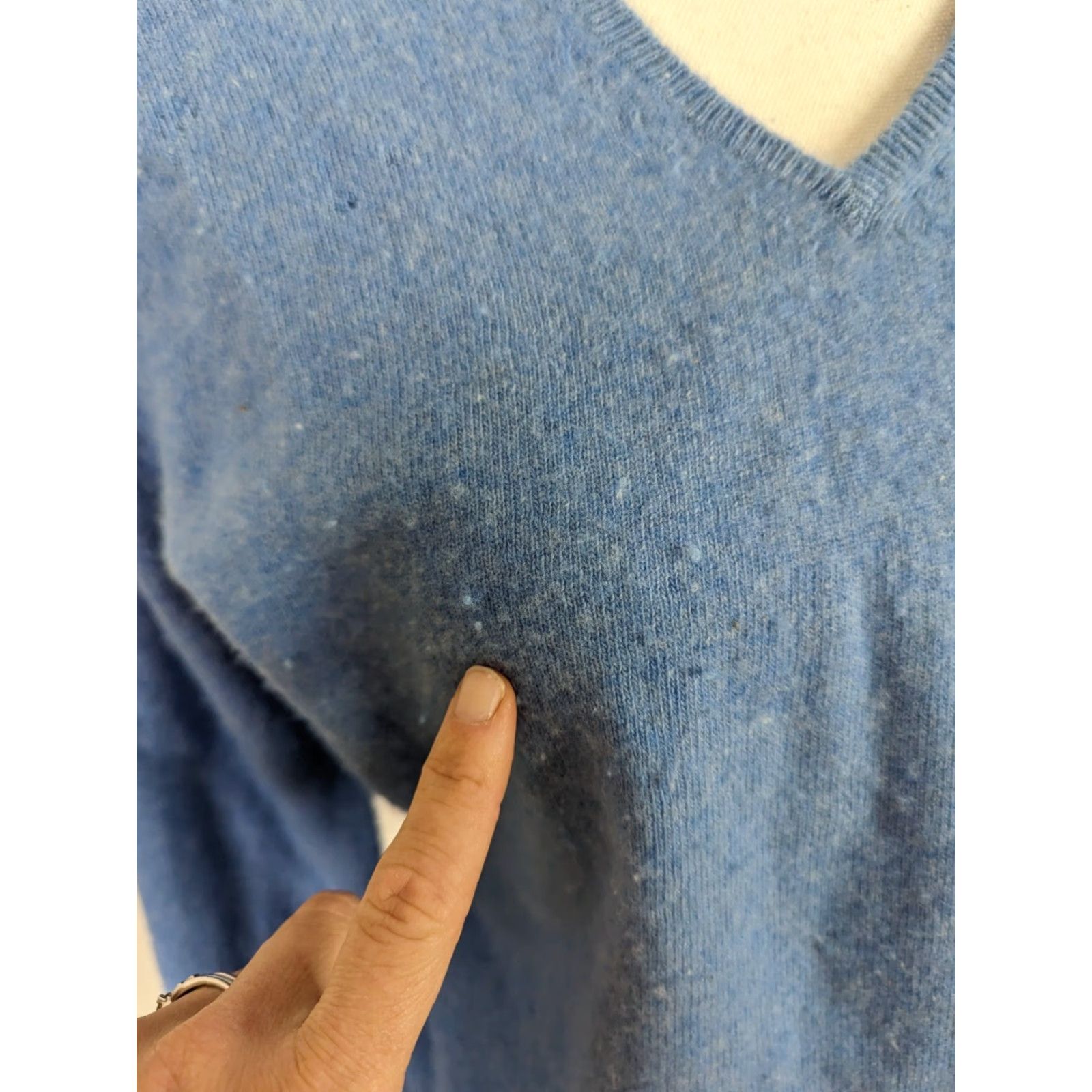 Vintage VINTAGE 60s Sweater Blue 100% Cashmere Long Sleeve Pullover V Neck S3C Ladies Woman Classic Fit Pullover Knit Summer Spring Fall Winter Size L / US 10 / IT 46 - 6 Thumbnail