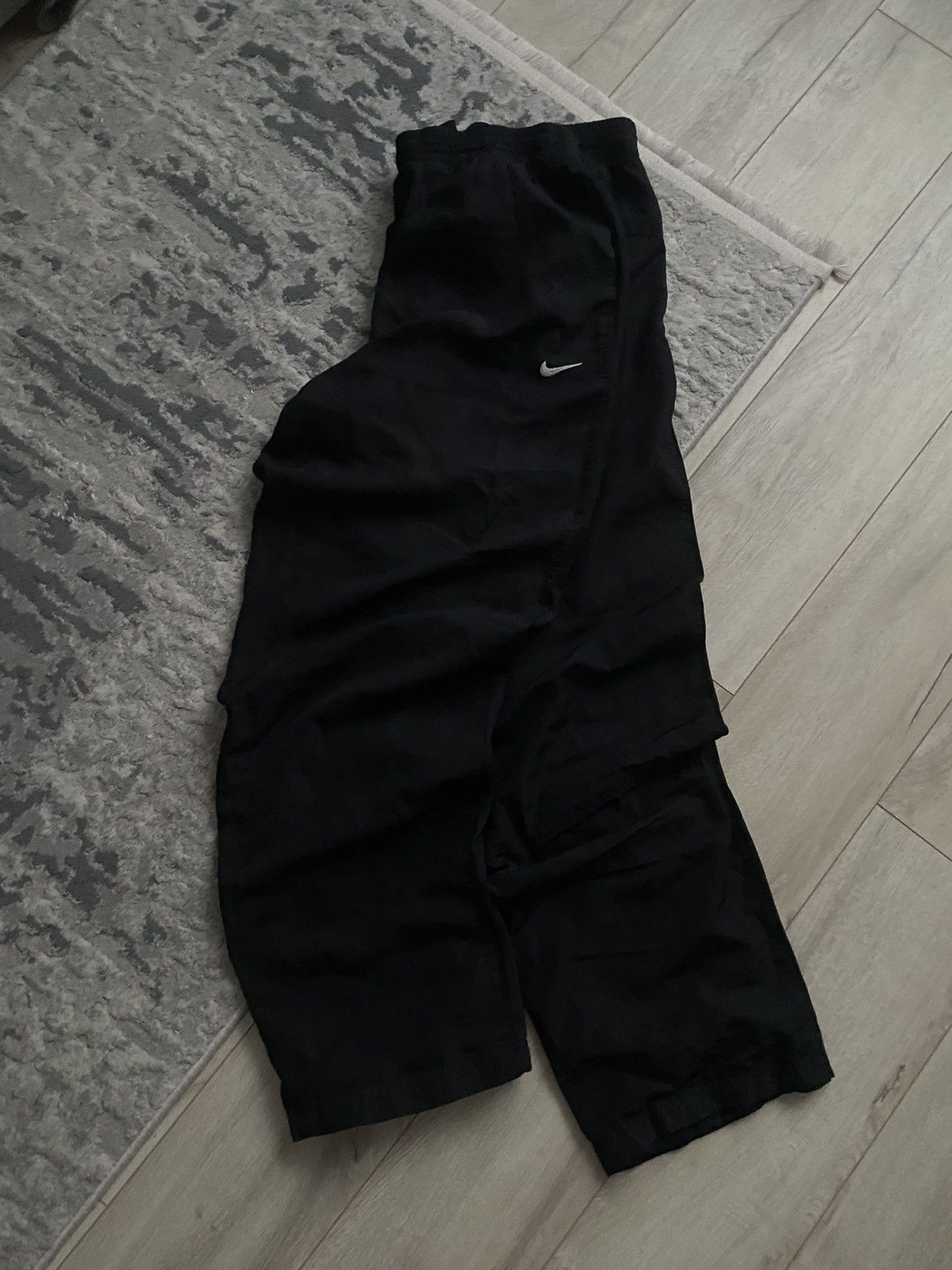 Nike Vintage Nike Baggy Nylon Track Pants Drill Balck Oversized Size US 38 / EU 54 - 2 Thumbnail