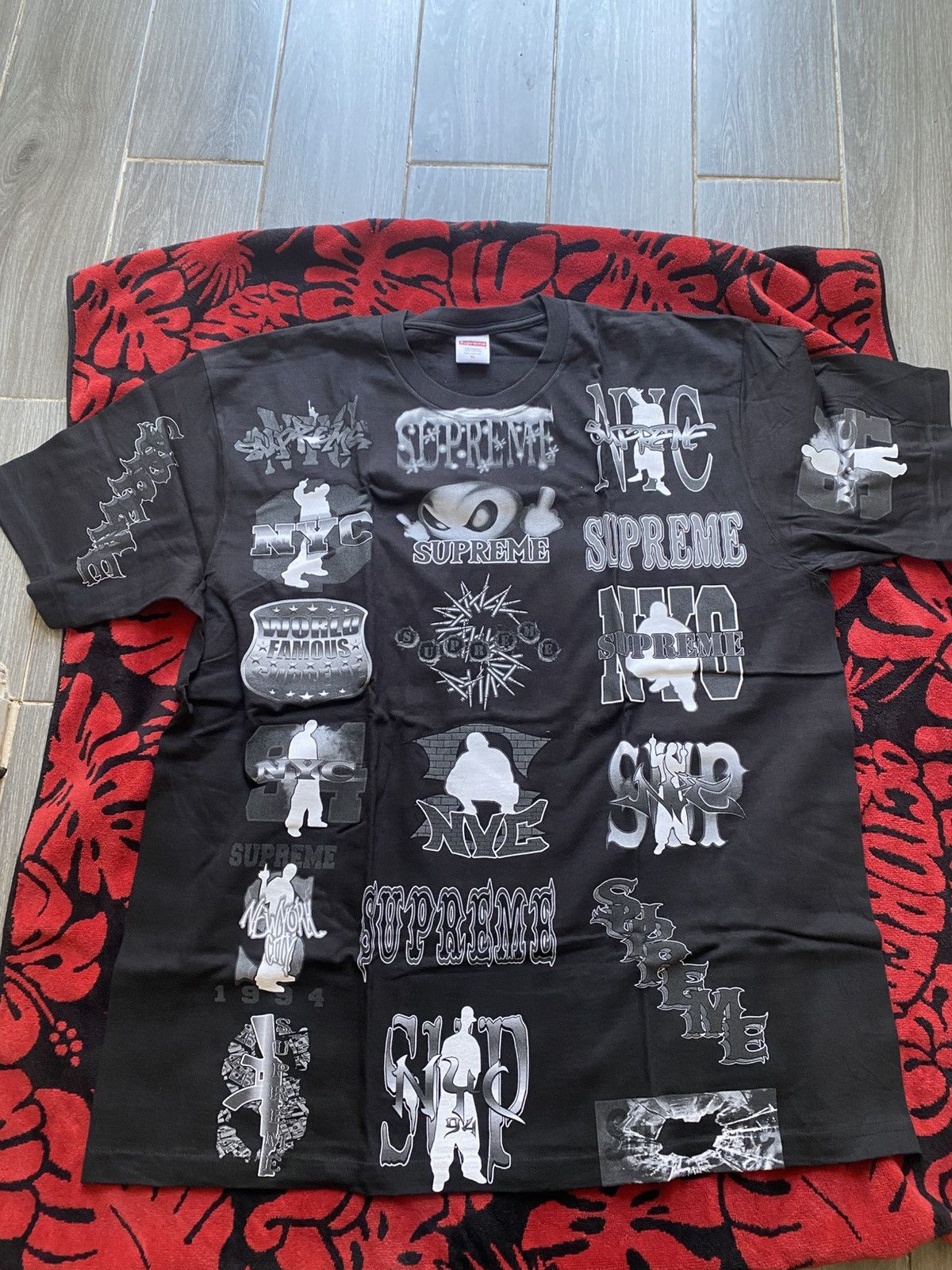 Supreme Supreme Flash Tee XL Size US XL / EU 56 / 4 - 1 Thumbnail