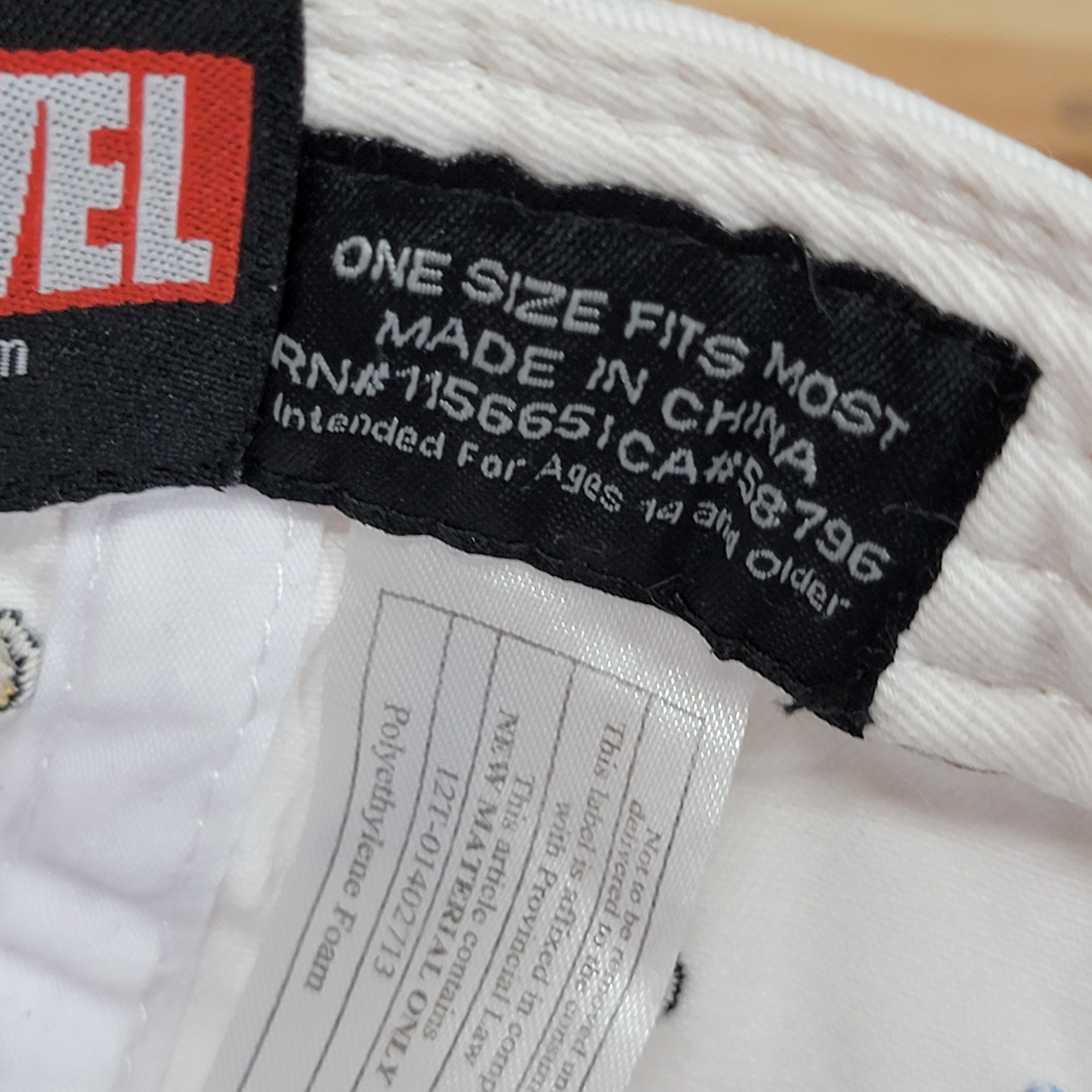 Marvel Comics Marvel Snap Back Ball Cap Deadpool Chibi Plunger Design Size ONE SIZE - 9 Thumbnail