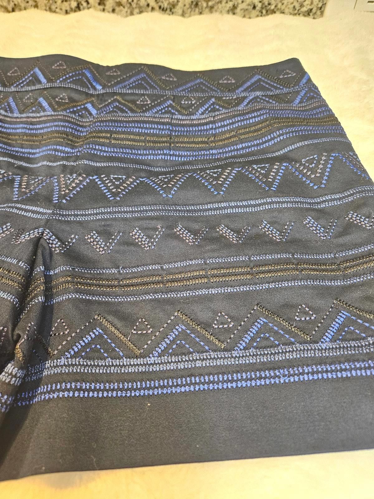 Designer WHBM Women's Blue Embroidered Patterned Shorts #528 Size 26" / US 2 / IT 38 - 5 Thumbnail