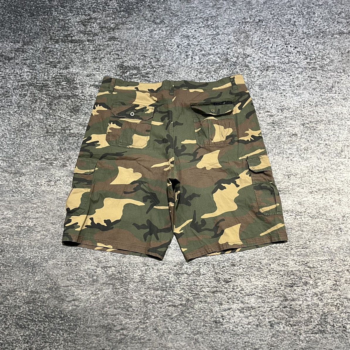 Beverly Hills Polo Club Vintage Y2K Beverly Hills Polo Club Camo Cargo Shorts Baggy Size US 42 / EU 58 - 2 Thumbnail