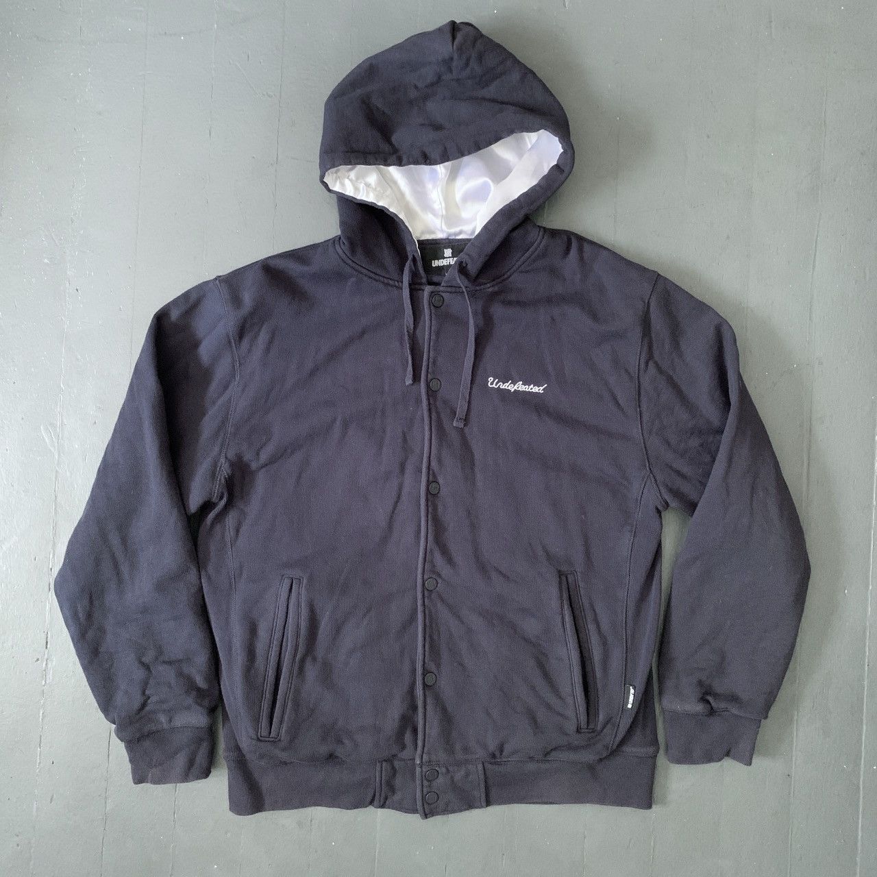 Undefeated RARE Undefeated Embroidered silk-lined hoodie jacket size L Size US L / EU 52-54 / 3 - 2 Thumbnail